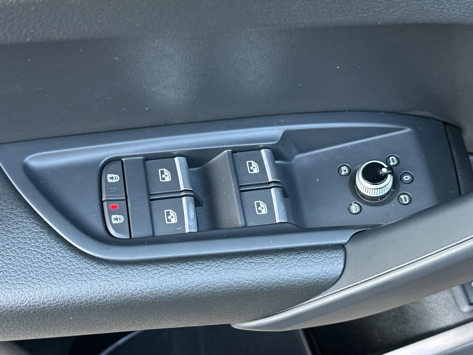 Thumbnail: 2023 Audi Q5 - 13