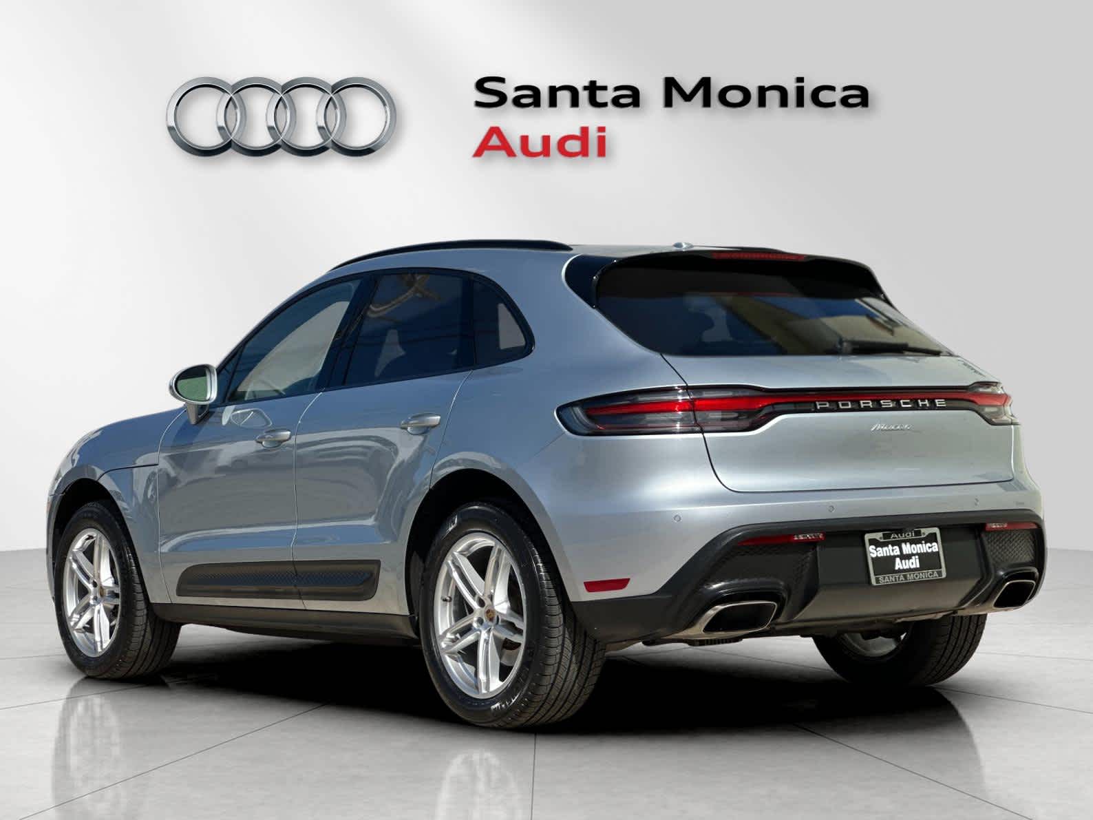 Thumbnail: 2022 Porsche Macan - 6