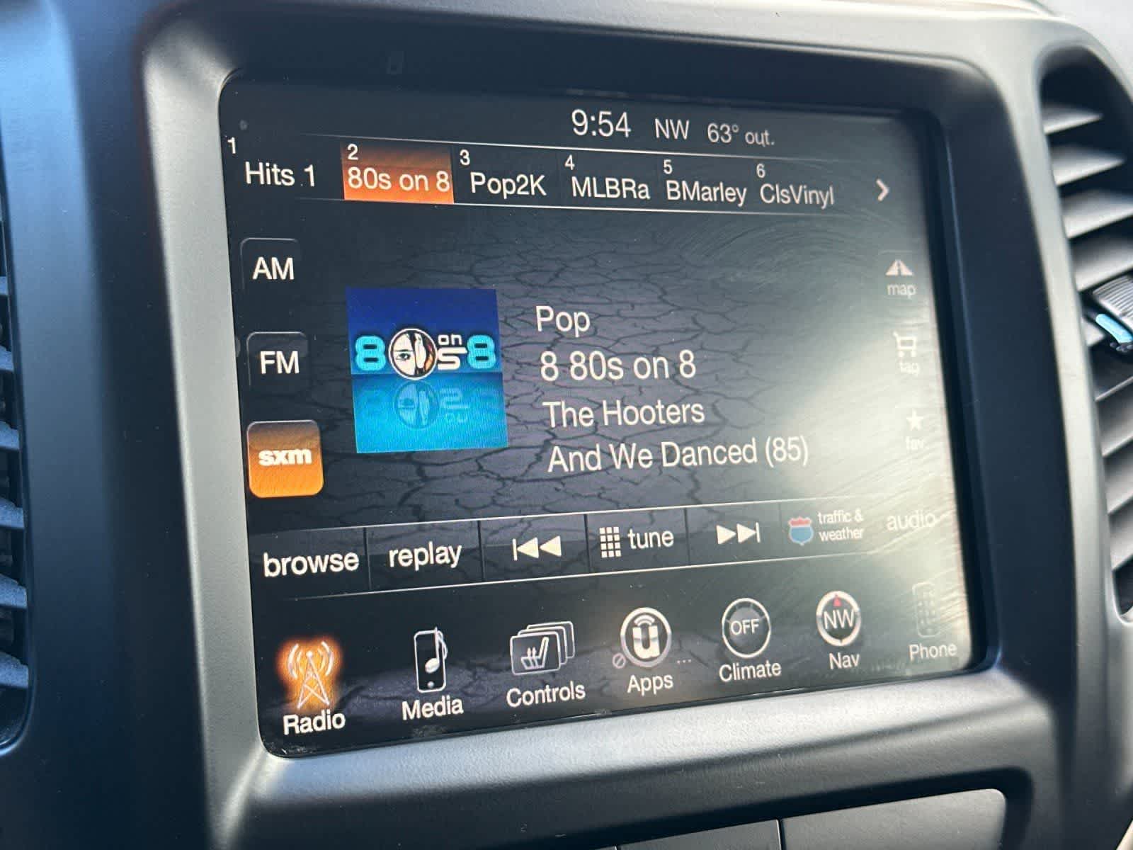 Thumbnail: 2016 Jeep Cherokee - 18