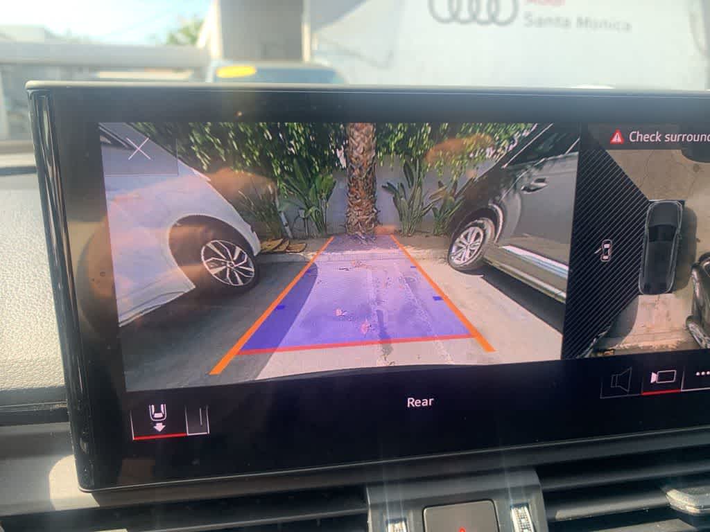 Thumbnail: 2022 Audi Q5 - 10