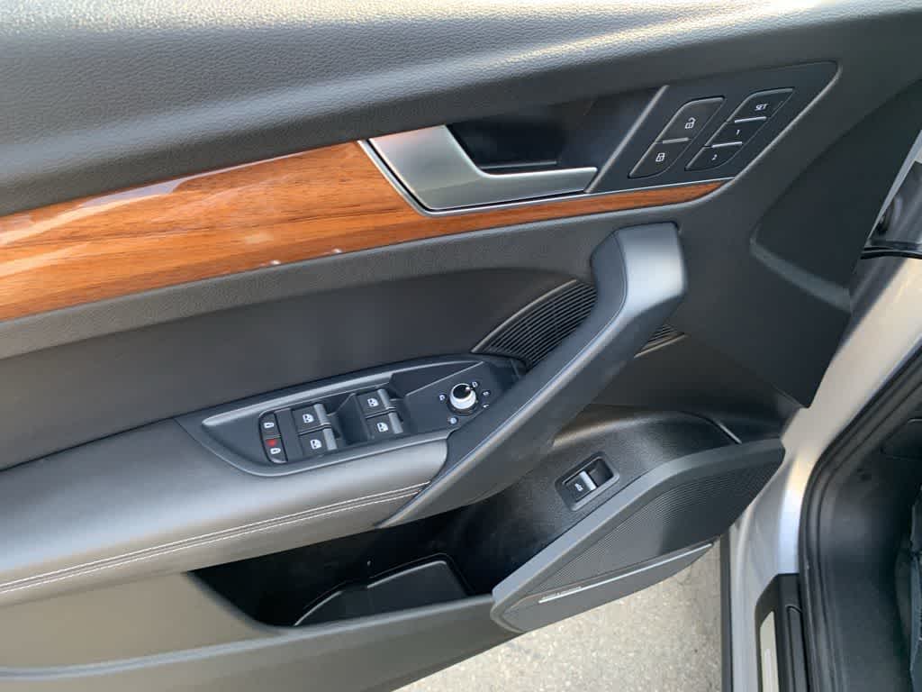 Thumbnail: 2022 Audi Q5 - 9