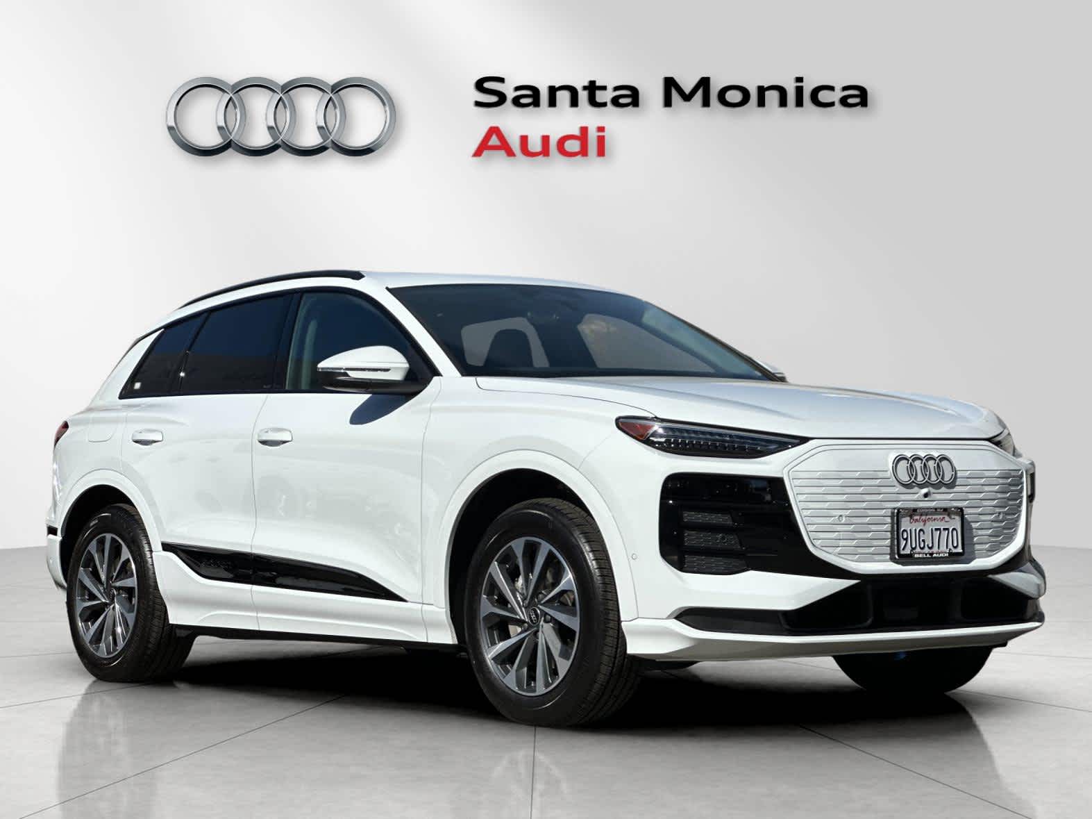 Thumbnail: 2025 Audi Q6 e-tron - 9