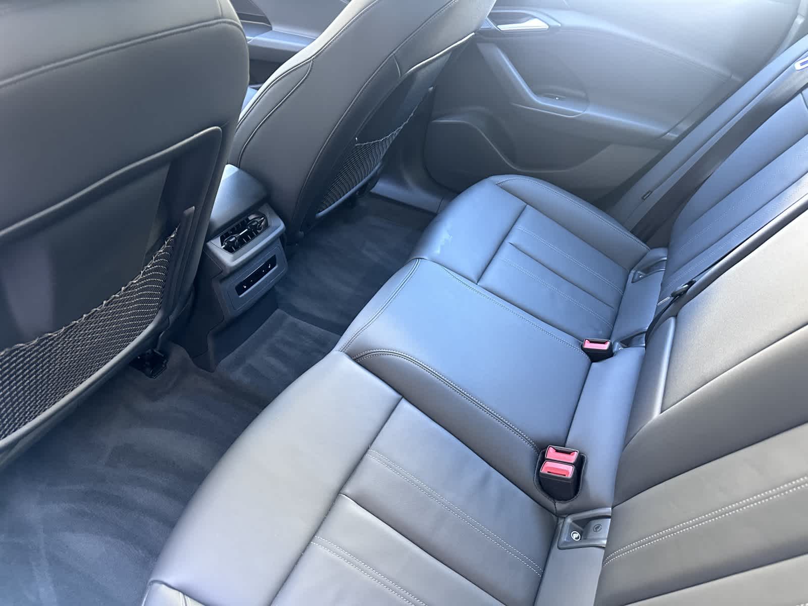 Thumbnail: 2025 Audi e-tron - 4