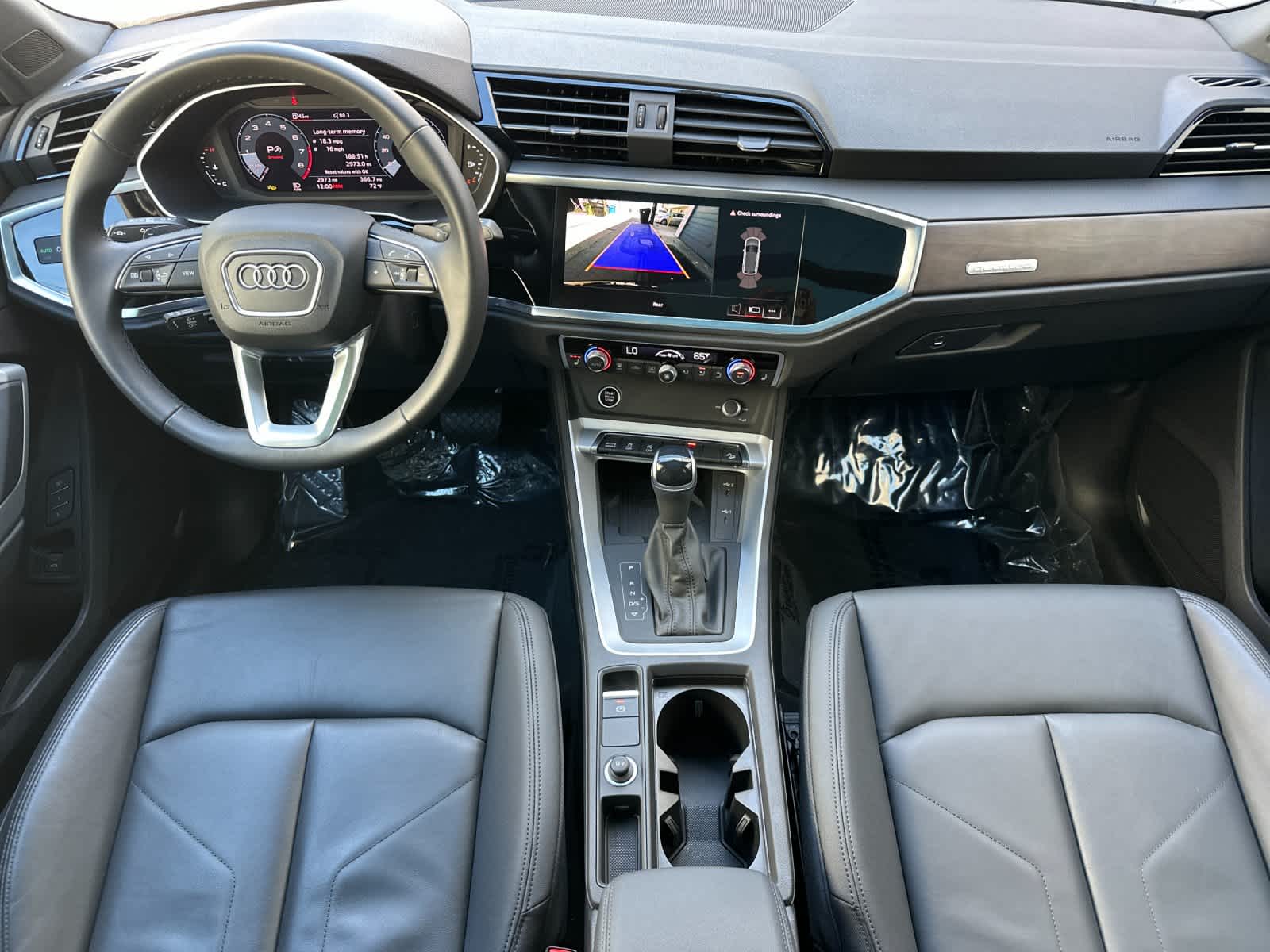 Thumbnail: 2025 Audi Q3 - 3