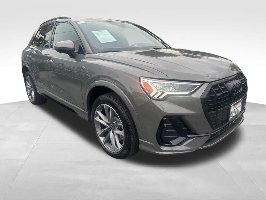 Thumbnail: 2024 Audi Q3 - 1
