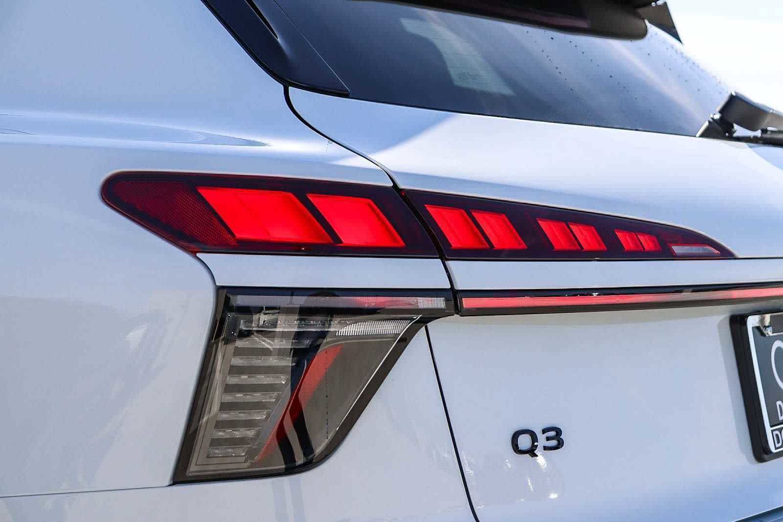 Thumbnail: 2026 Audi Q3 - 12