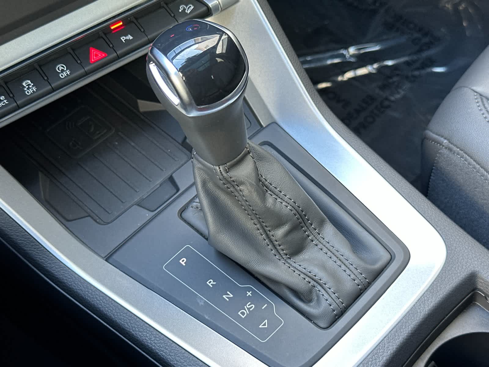 Thumbnail: 2025 Audi Q3 - 21