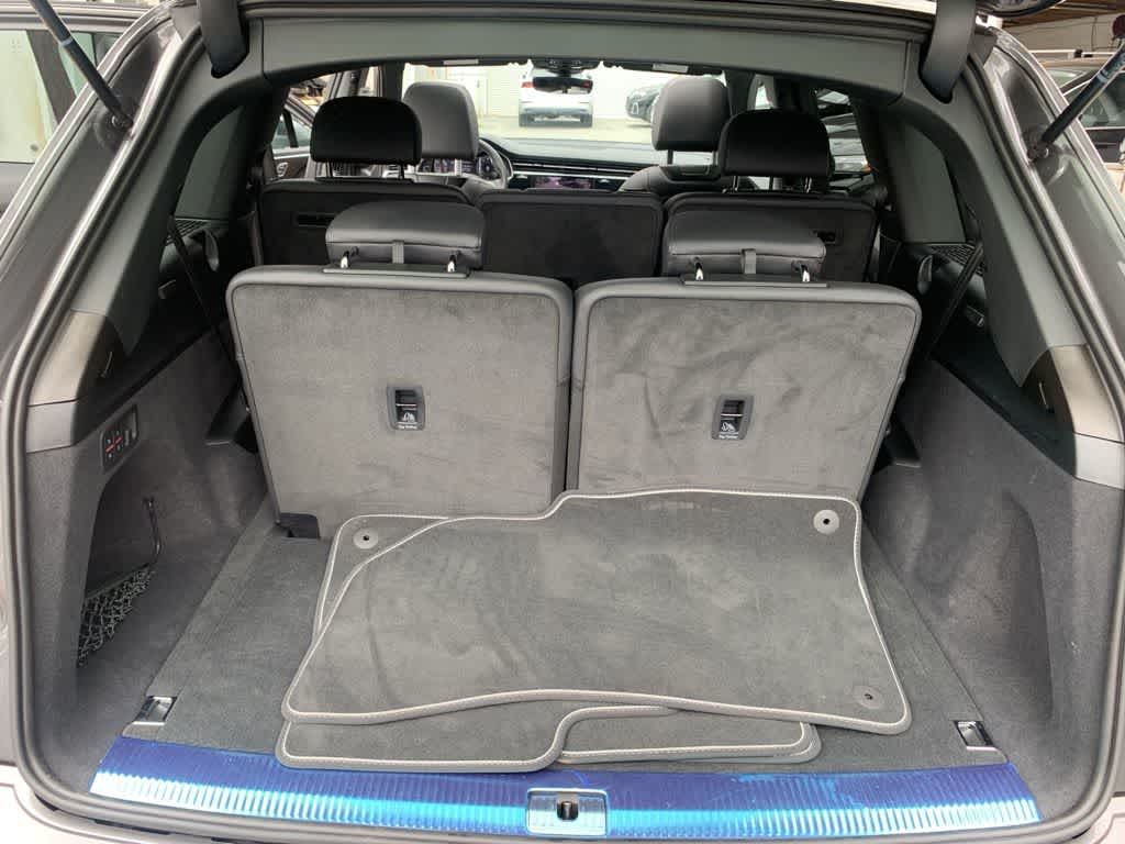 Thumbnail: 2025 Audi Q7 - 25