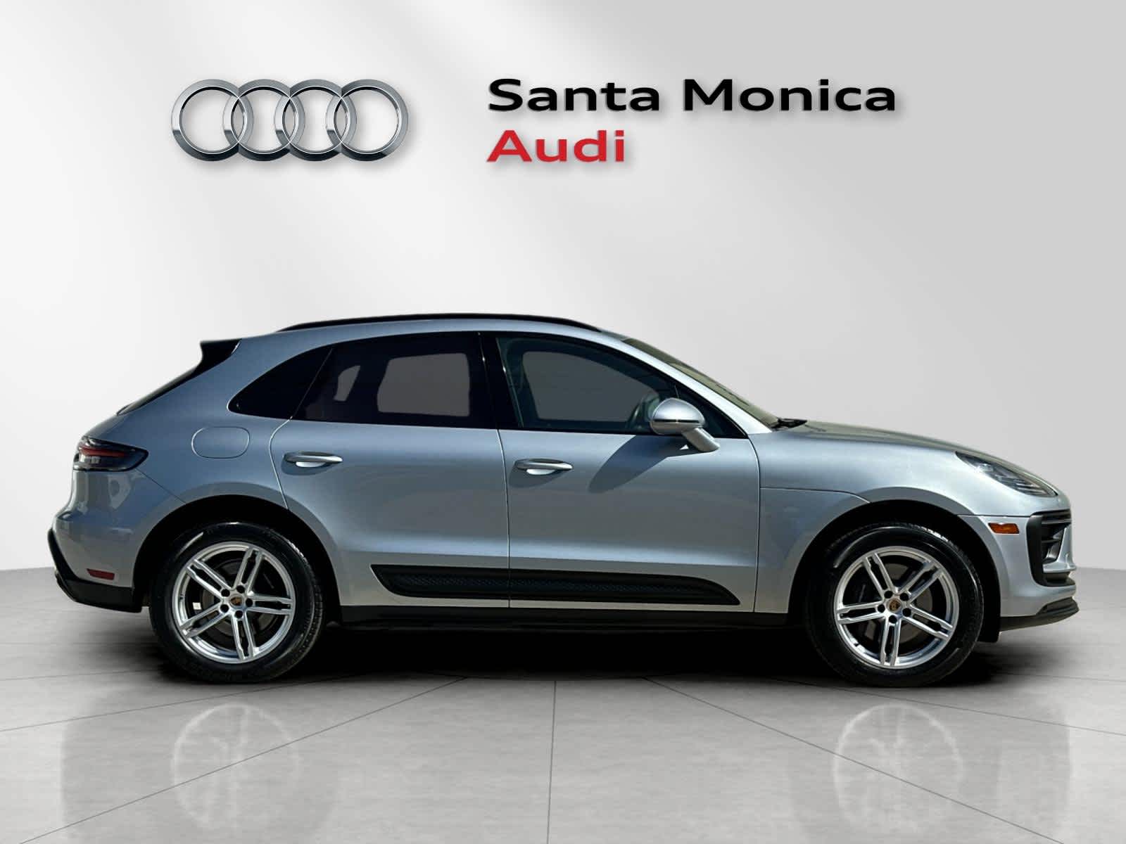 Thumbnail: 2022 Porsche Macan - 8