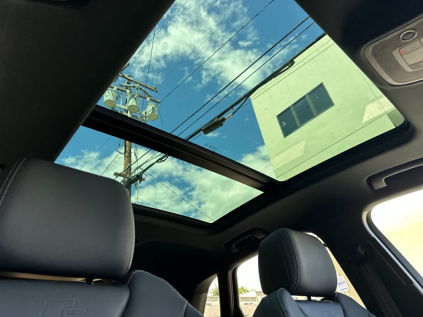 Thumbnail: 2023 Audi Q3 - 17