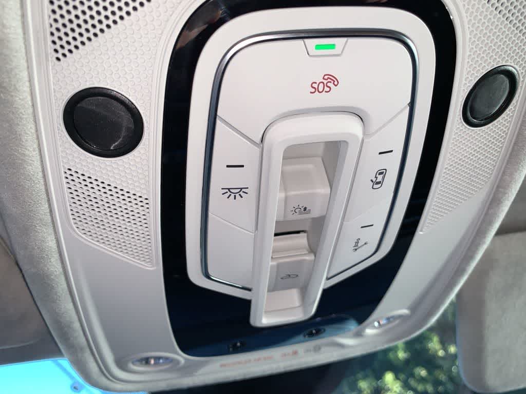 Thumbnail: 2022 Audi Q8 - 26