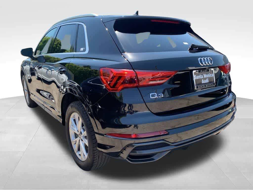 Thumbnail: 2022 Audi Q3 - 3