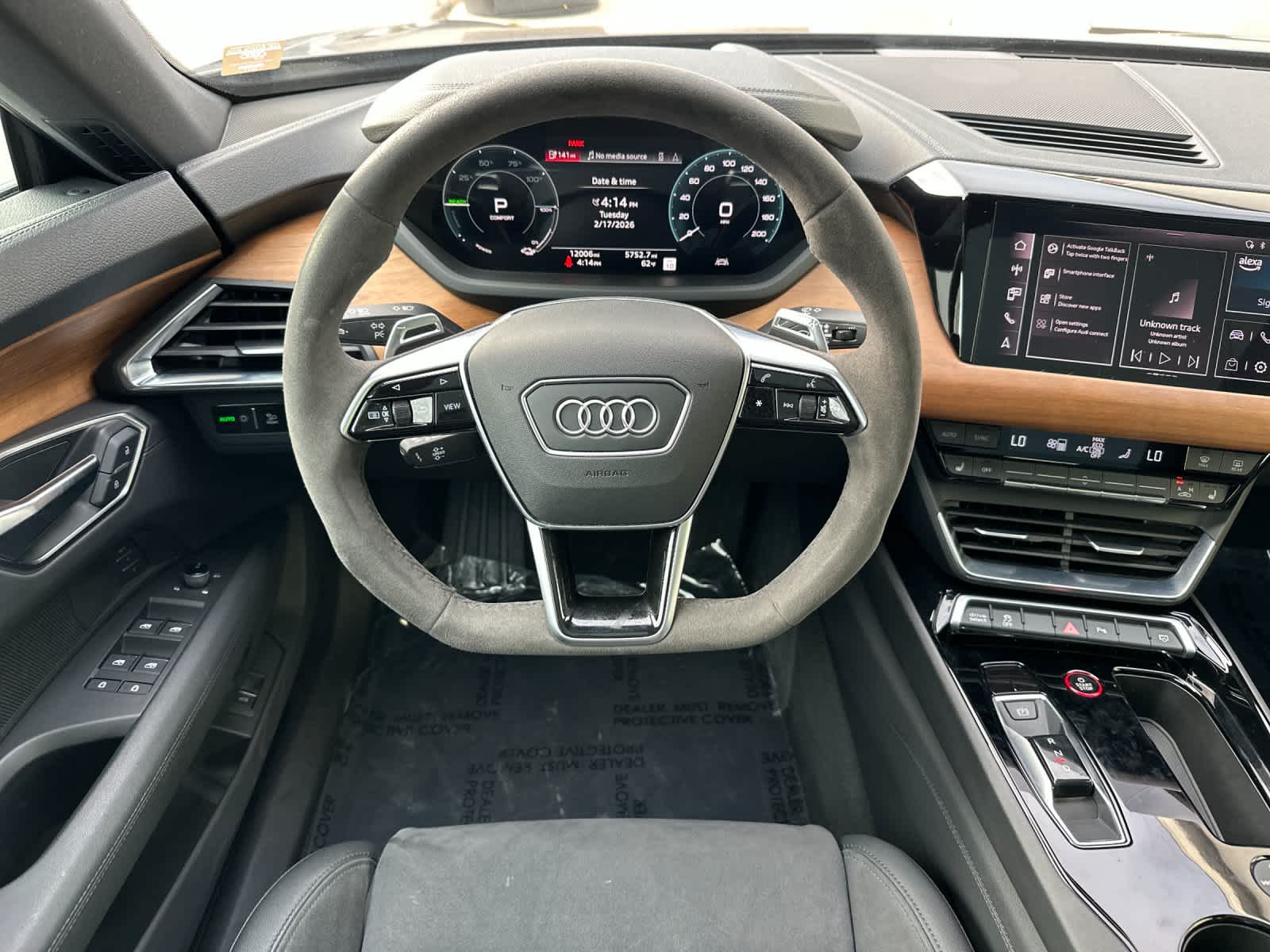 Thumbnail: 2024 Audi e-tron GT - 14