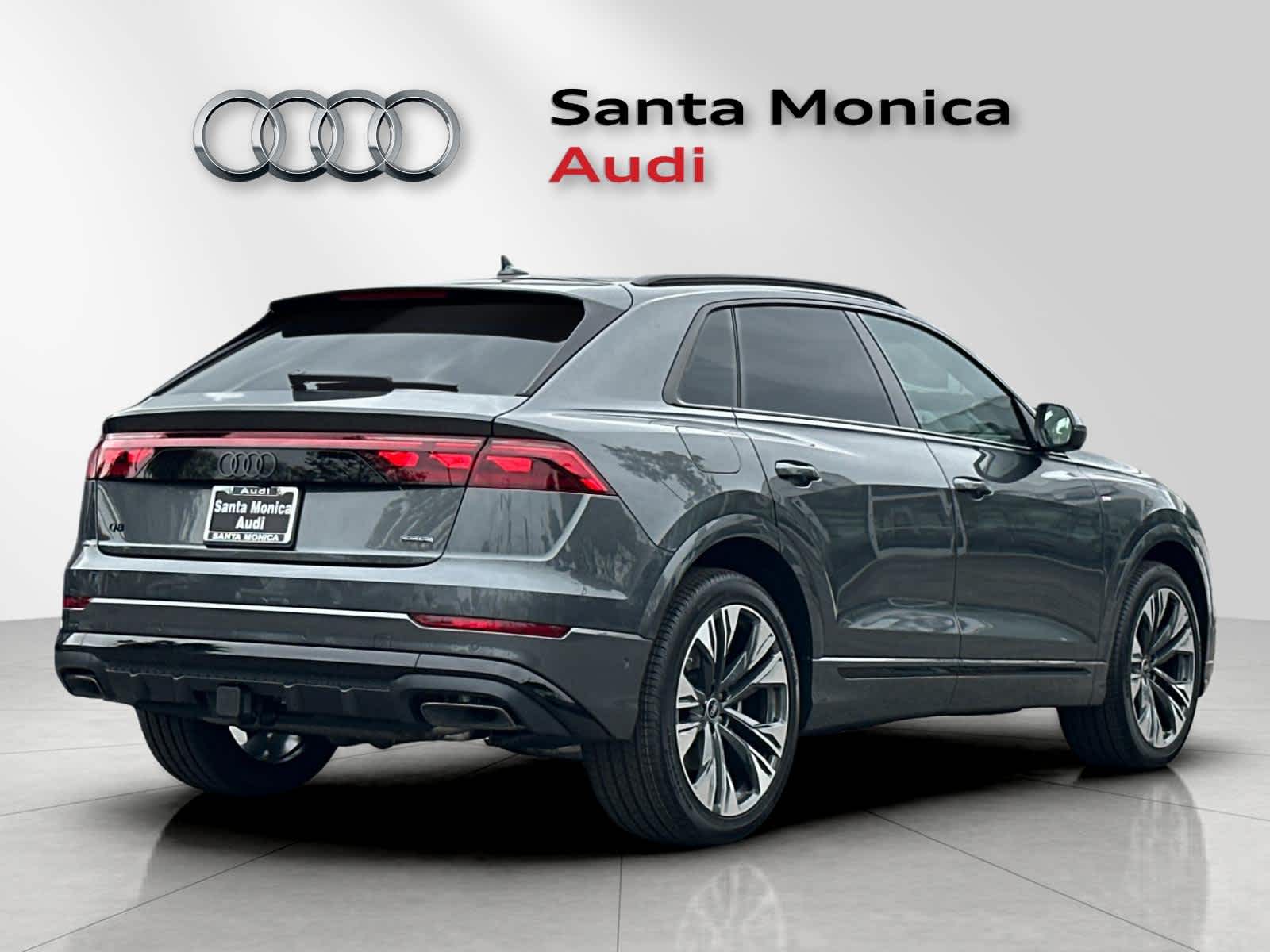 Thumbnail: 2026 Audi Q8 - 2