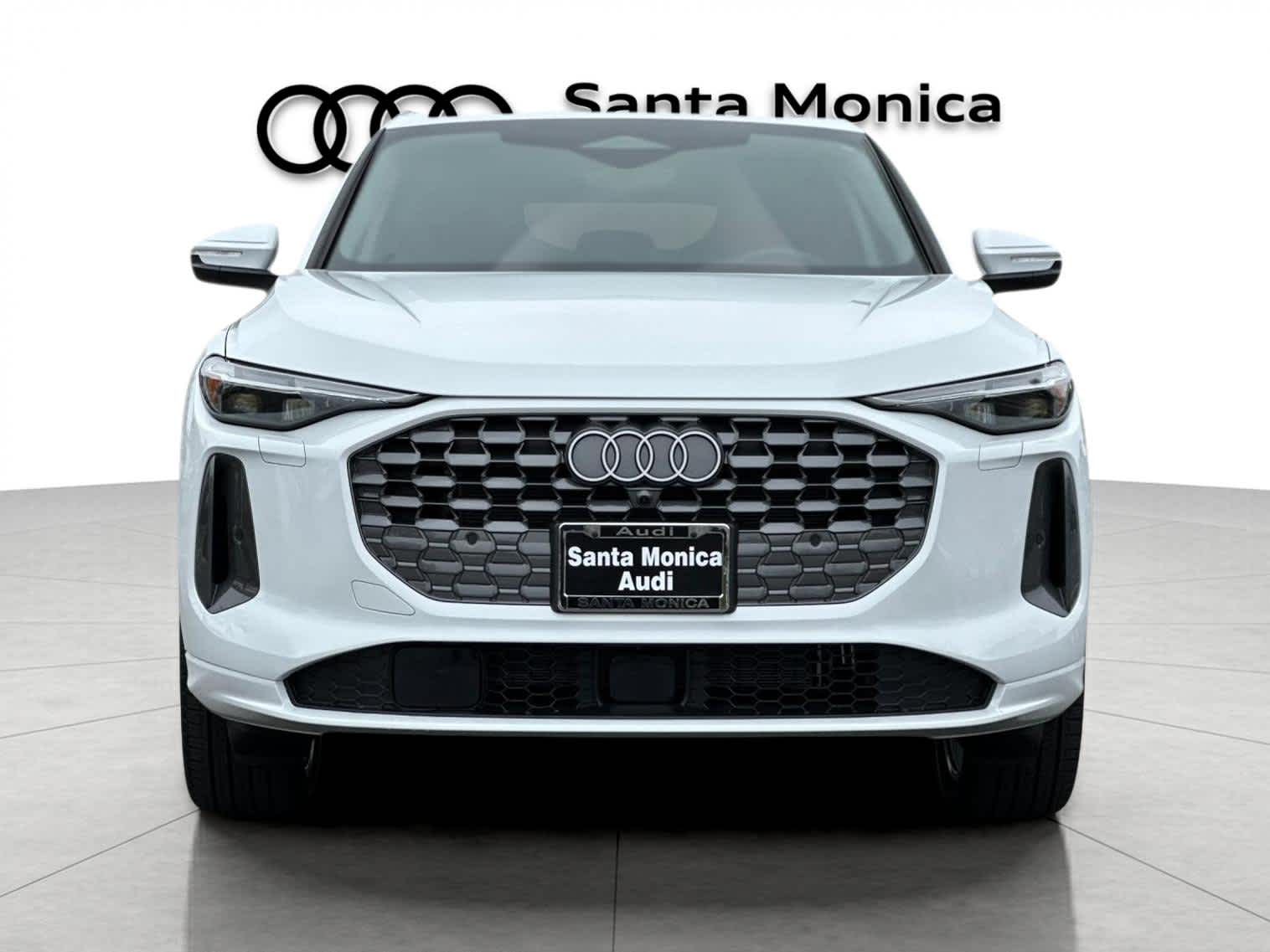 Thumbnail: 2025 Audi Q5 - 10