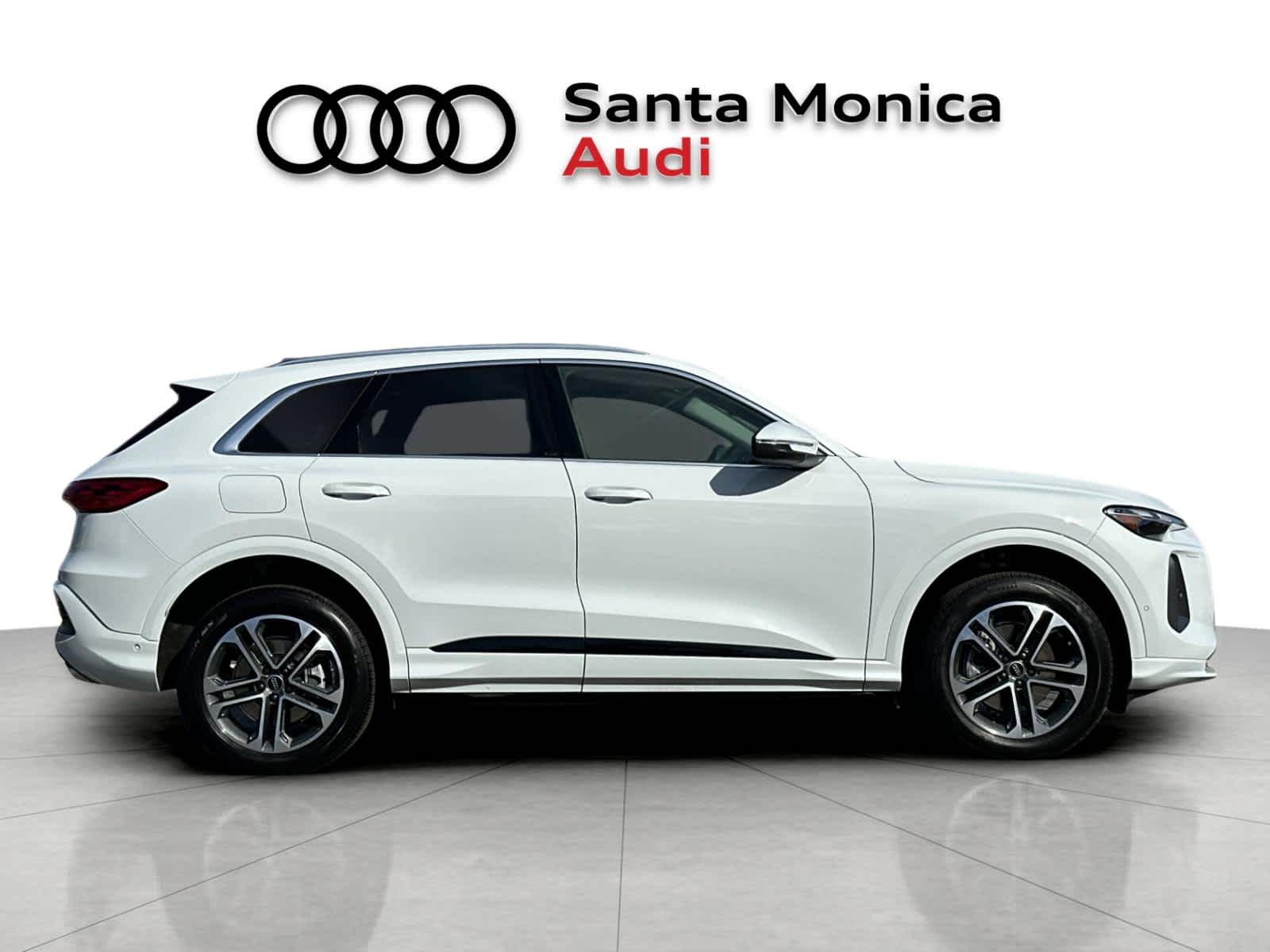 Thumbnail: 2025 Audi Q5 - 8