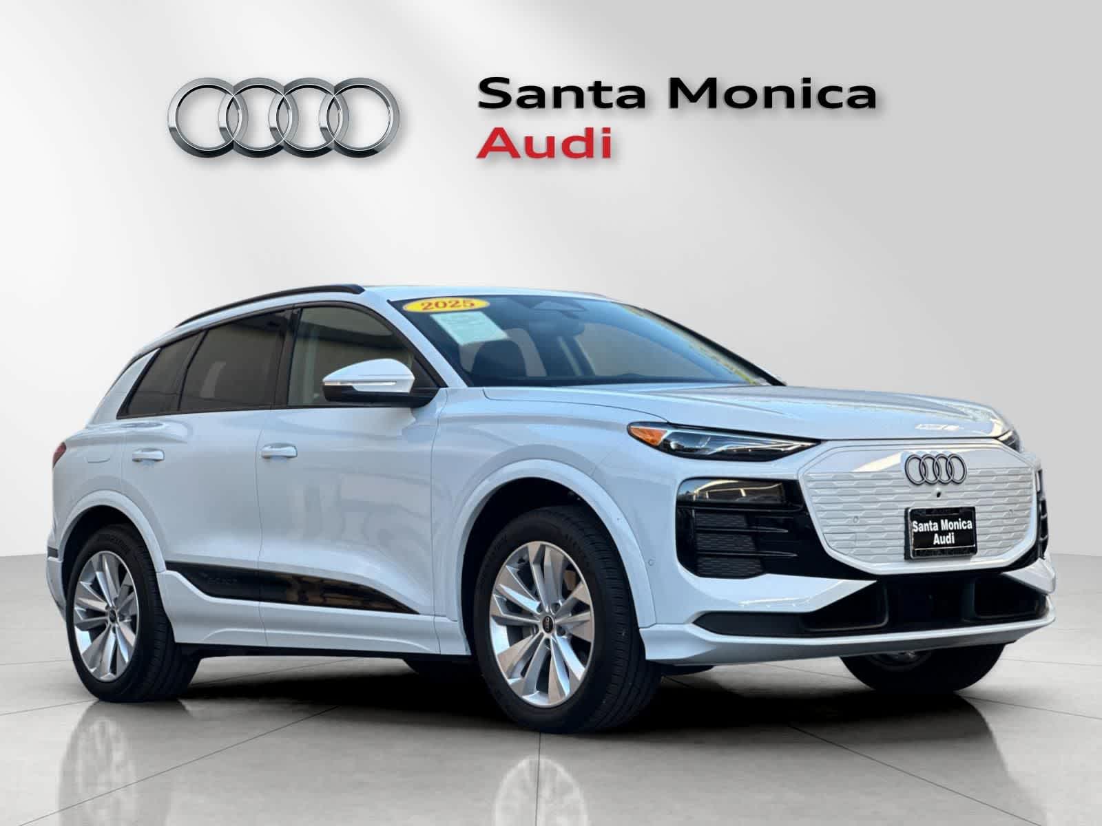 Thumbnail: 2025 Audi Q6 e-tron - 10