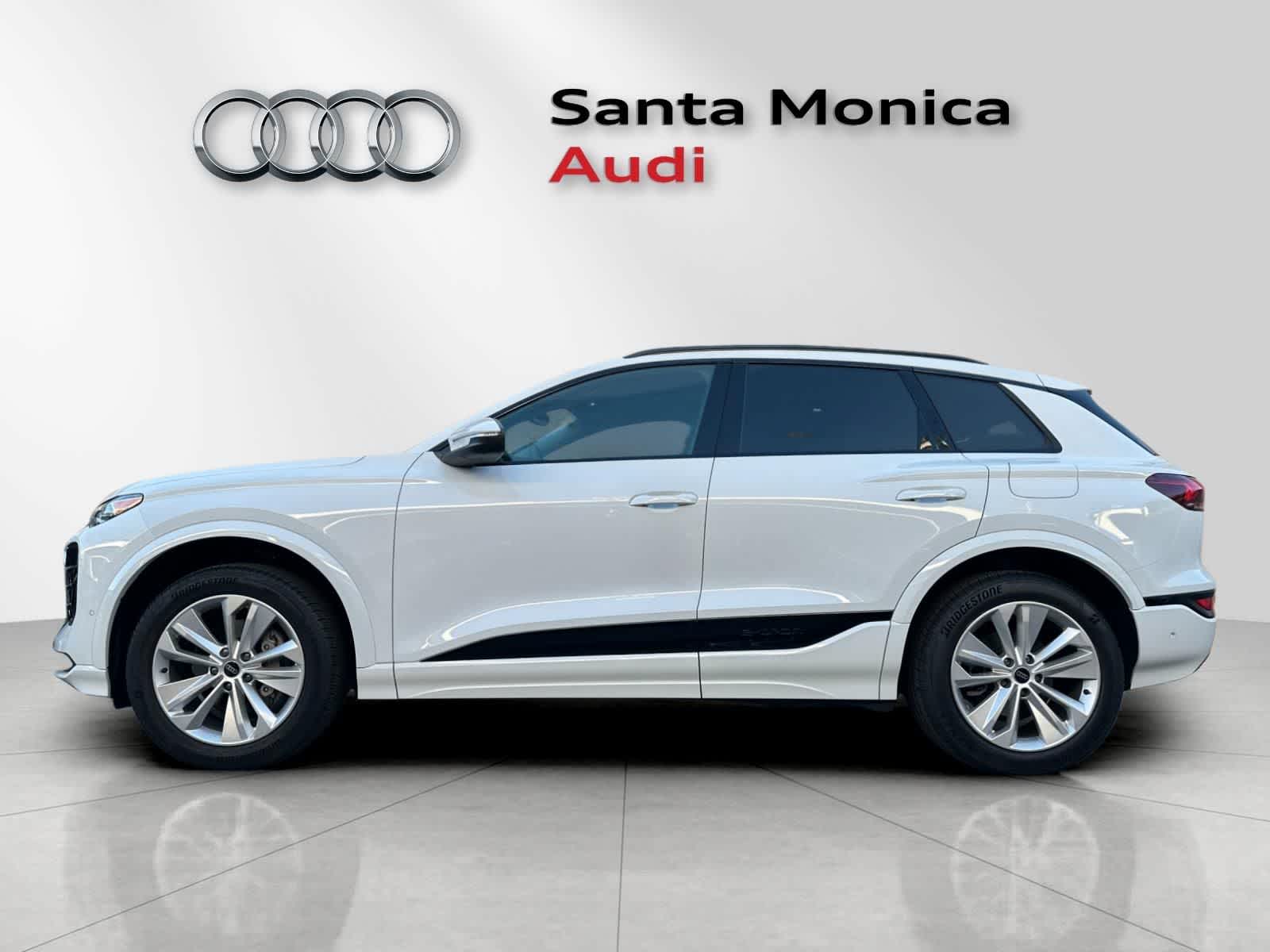 Thumbnail: 2025 Audi Q6 e-tron - 5