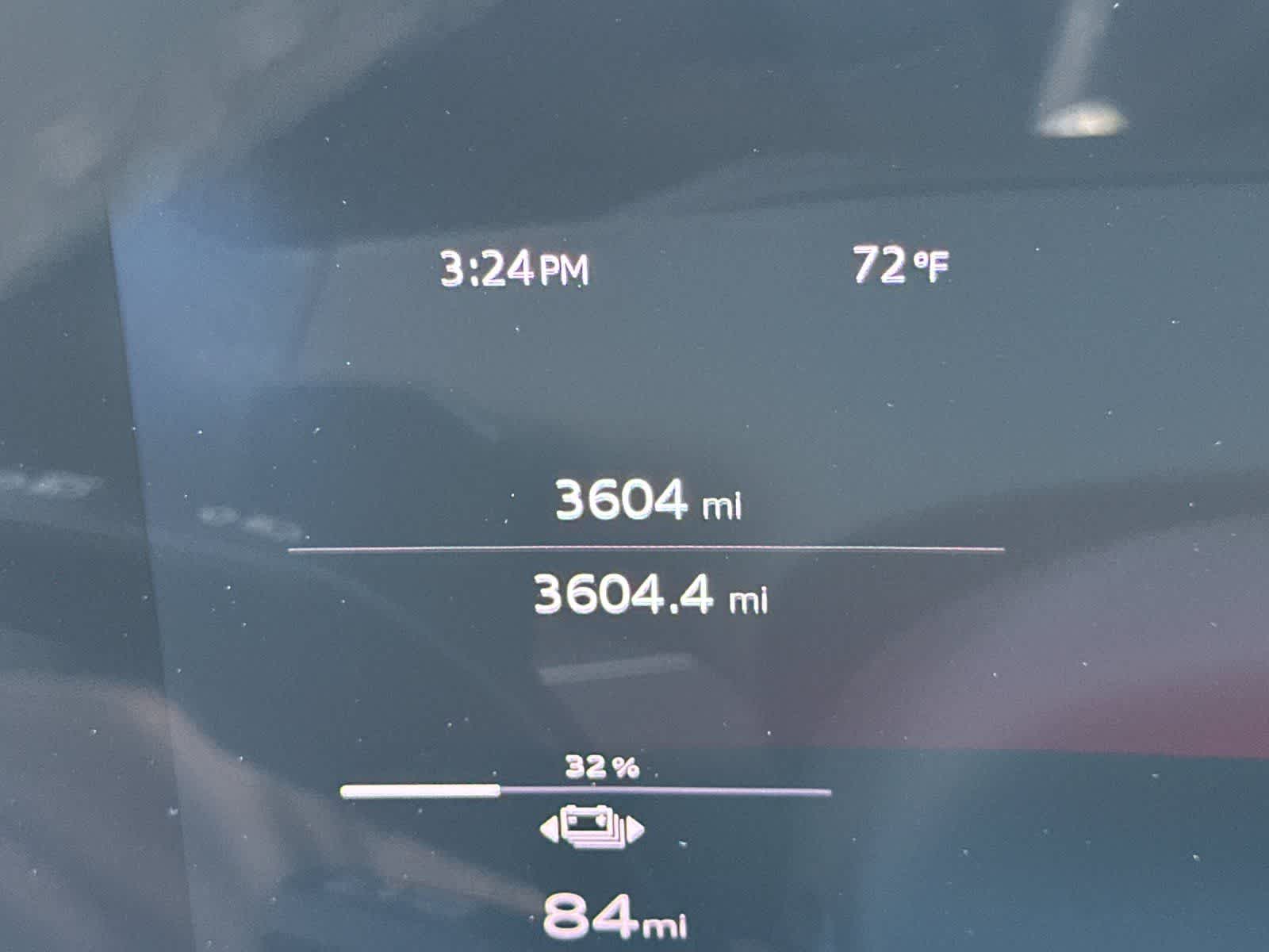 Thumbnail: 2025 Audi Q6 e-tron - 27