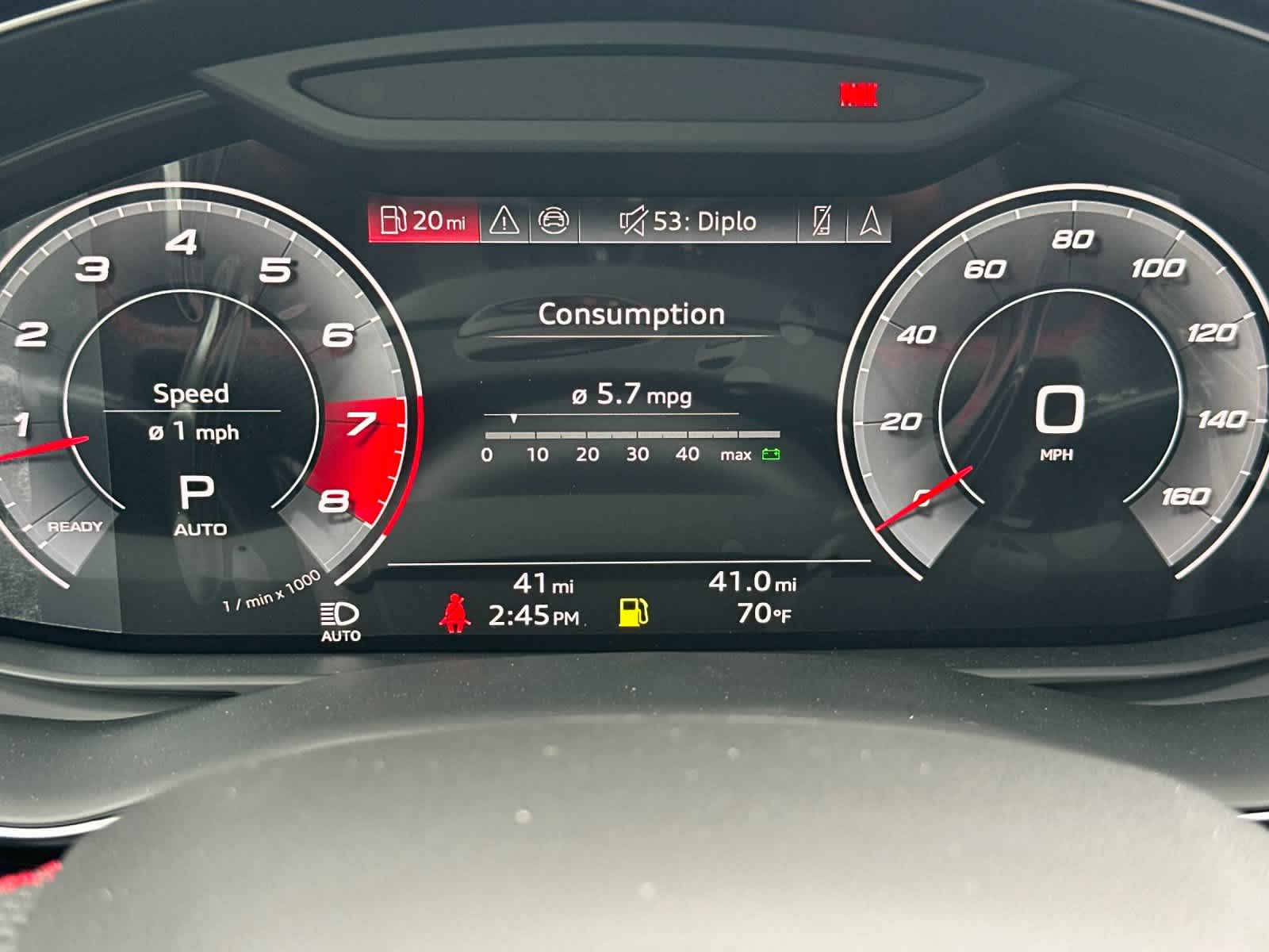 Thumbnail: 2026 Audi SQ8 - 25