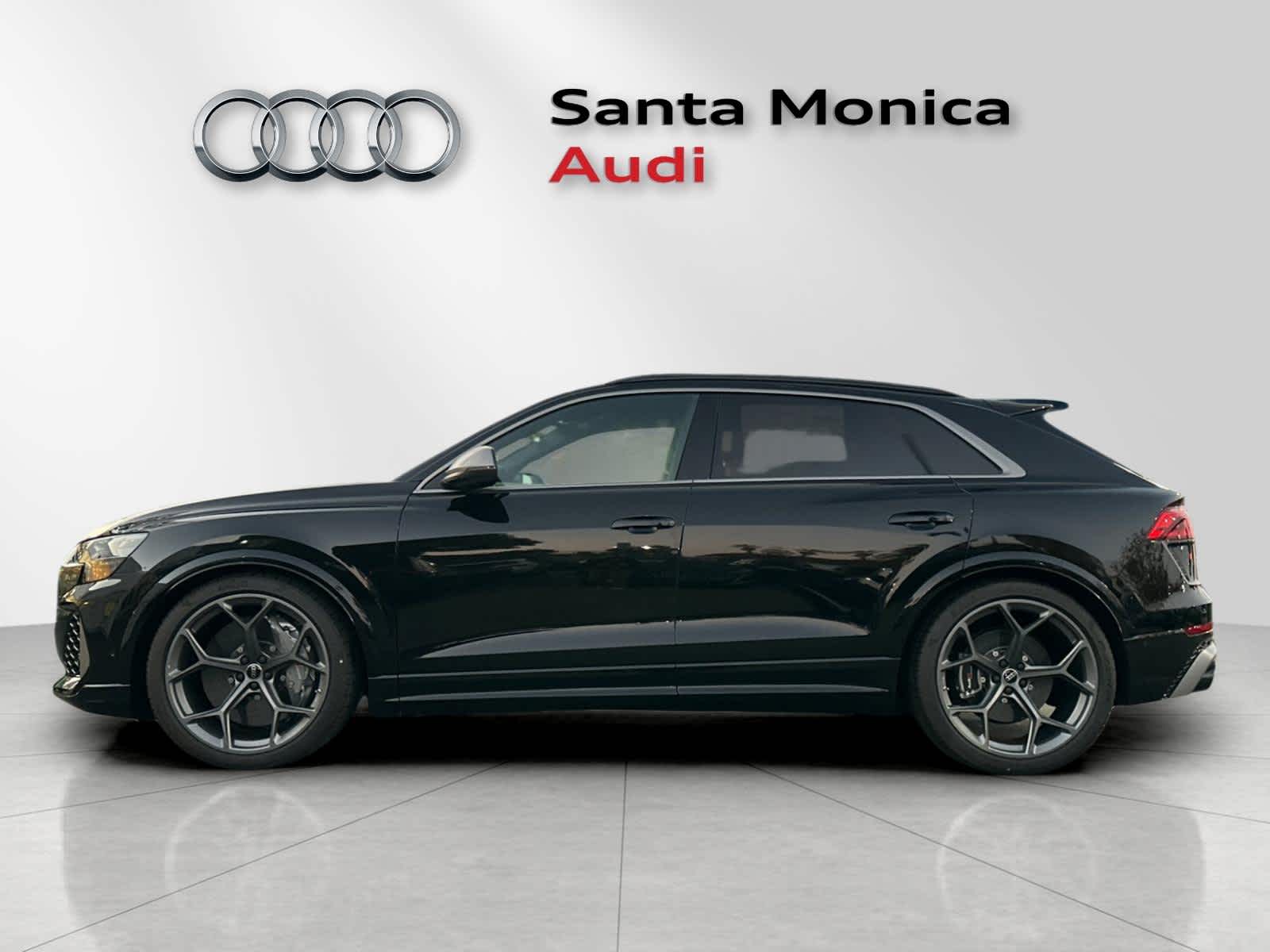 Thumbnail: 2025 Audi RS Q8 - 5