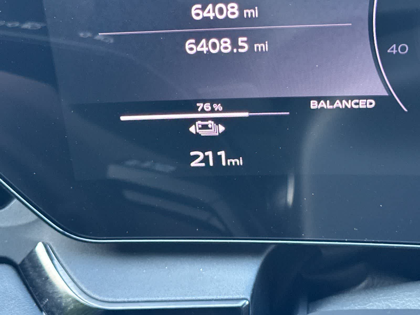 Thumbnail: 2025 Audi Q6 e-tron - 26