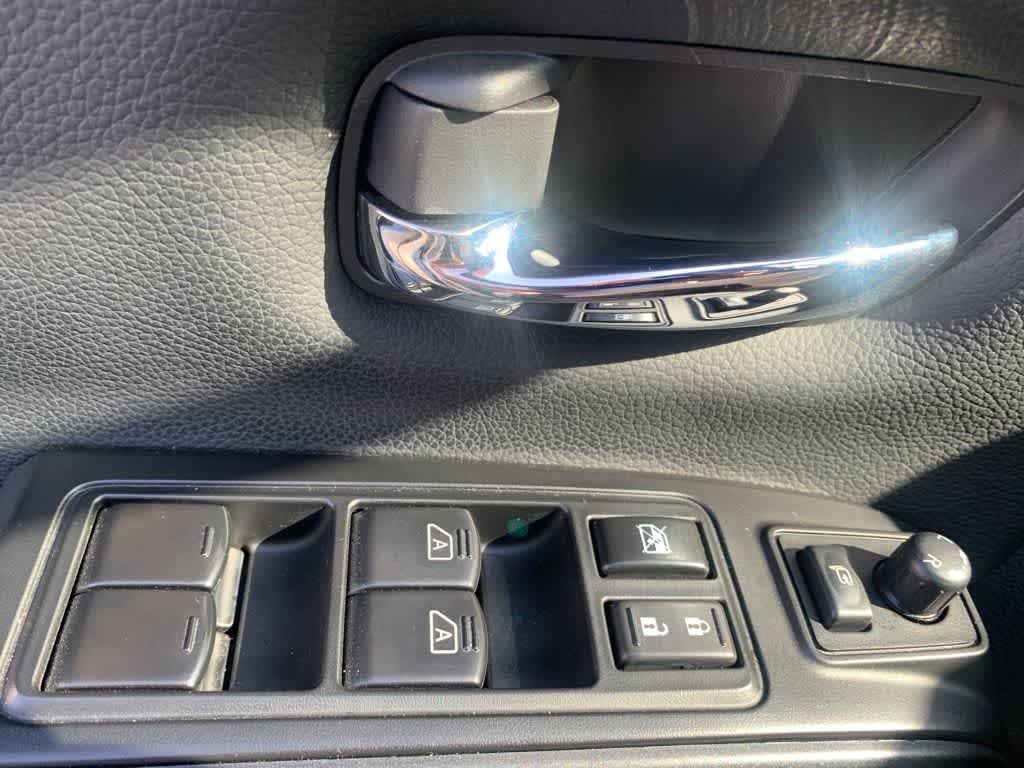 Thumbnail: 2023 Nissan Titan - 20