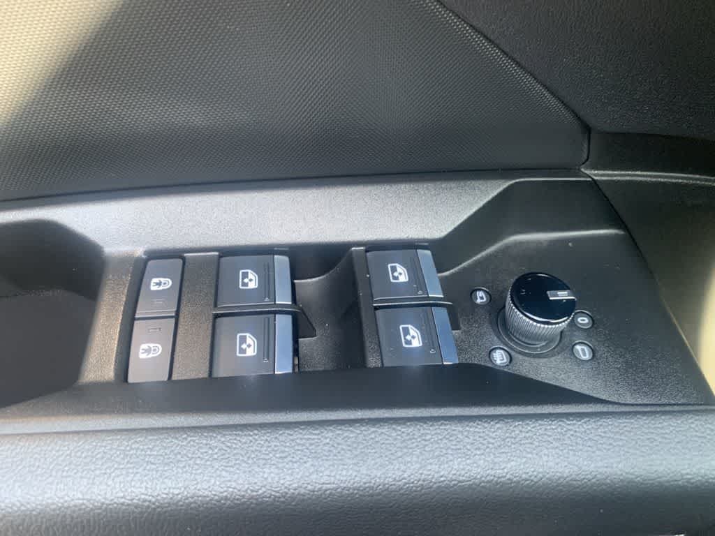 Thumbnail: 2023 Audi Q4 e-tron - 19