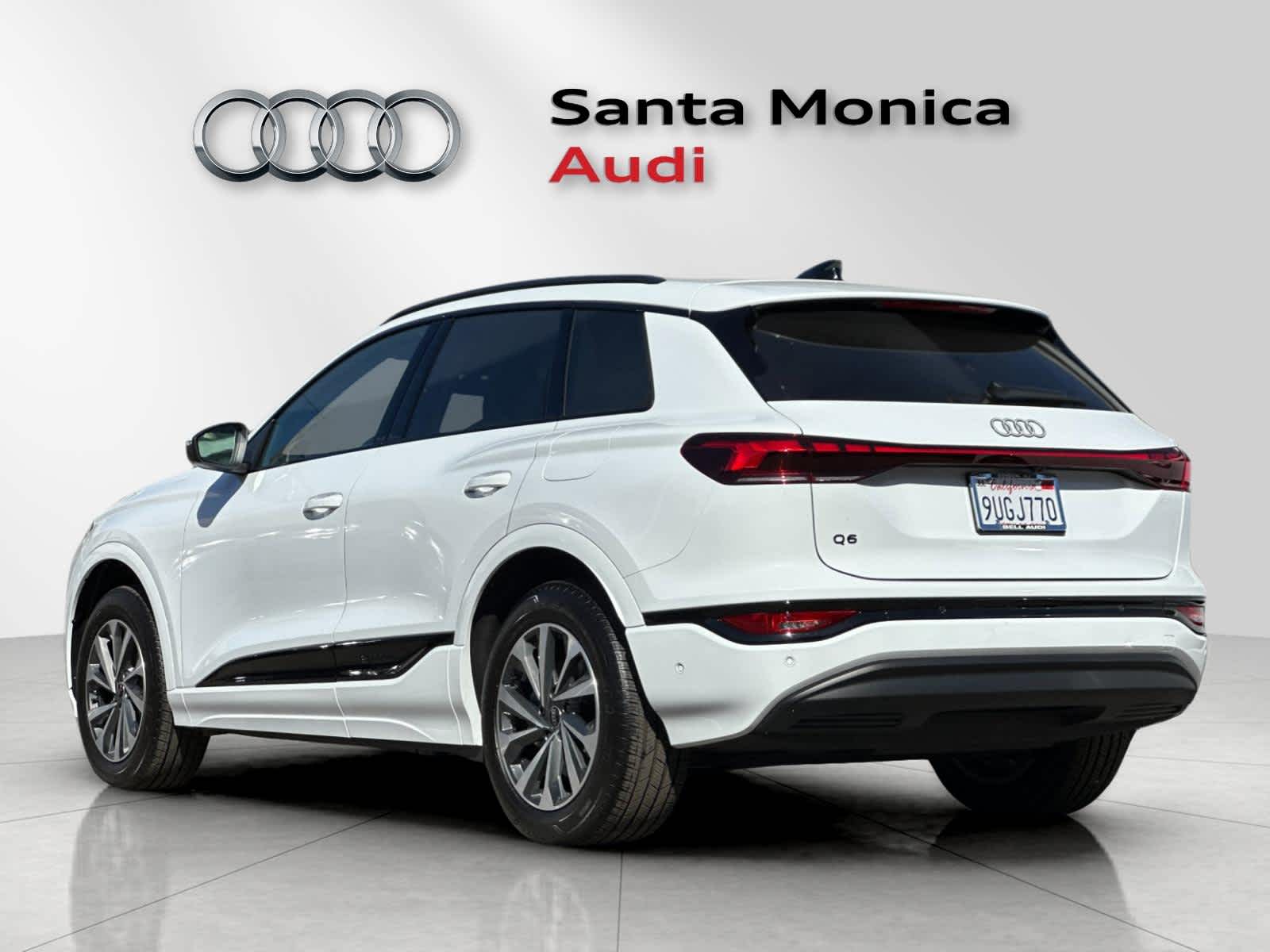 Thumbnail: 2025 Audi Q6 e-tron - 6