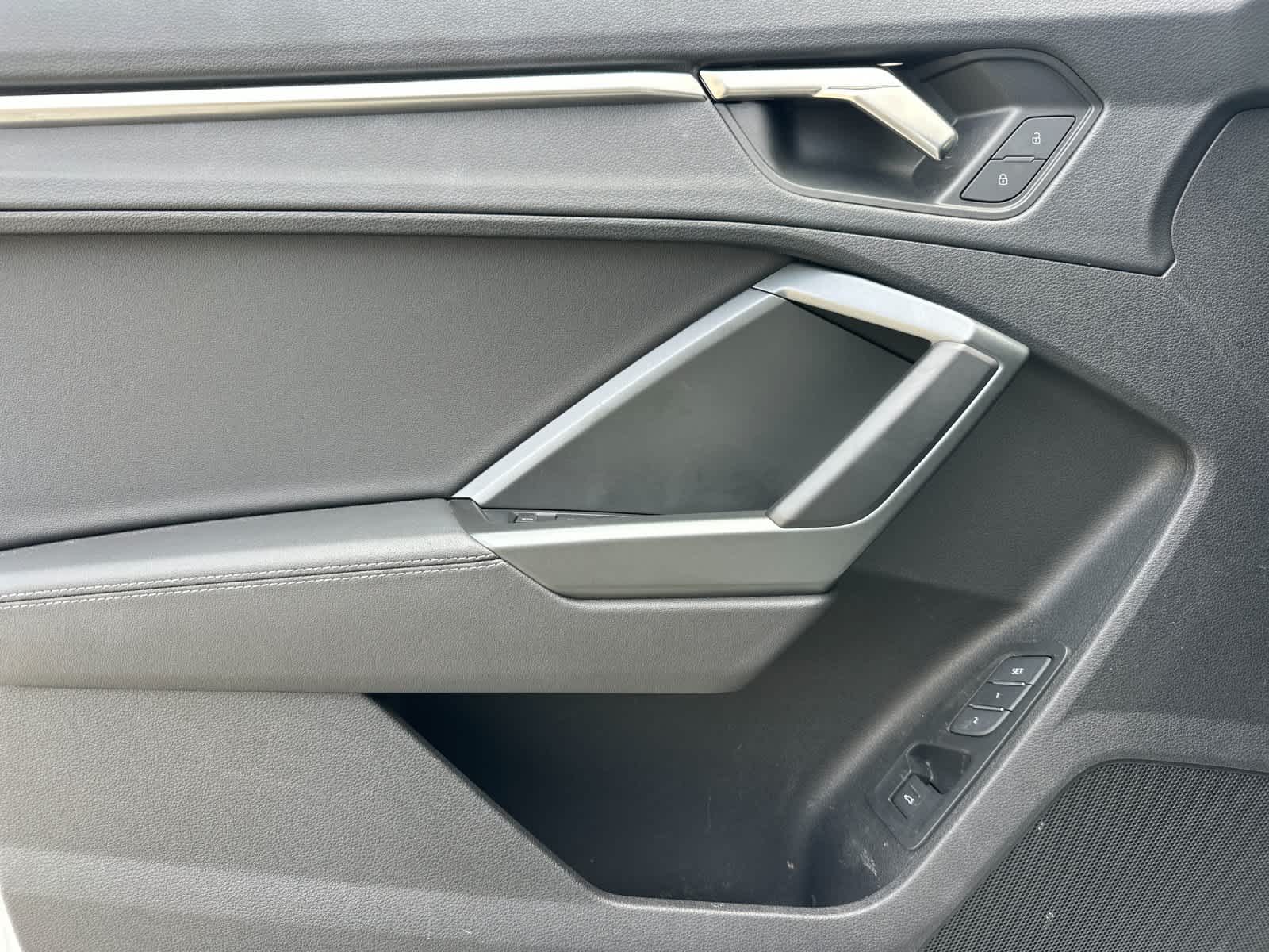 Thumbnail: 2025 Audi Q3 - 12