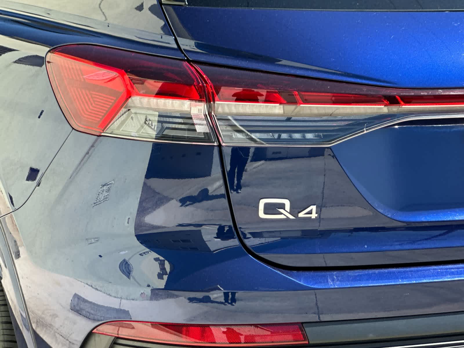 Thumbnail: 2023 Audi Q4 e-tron - 28
