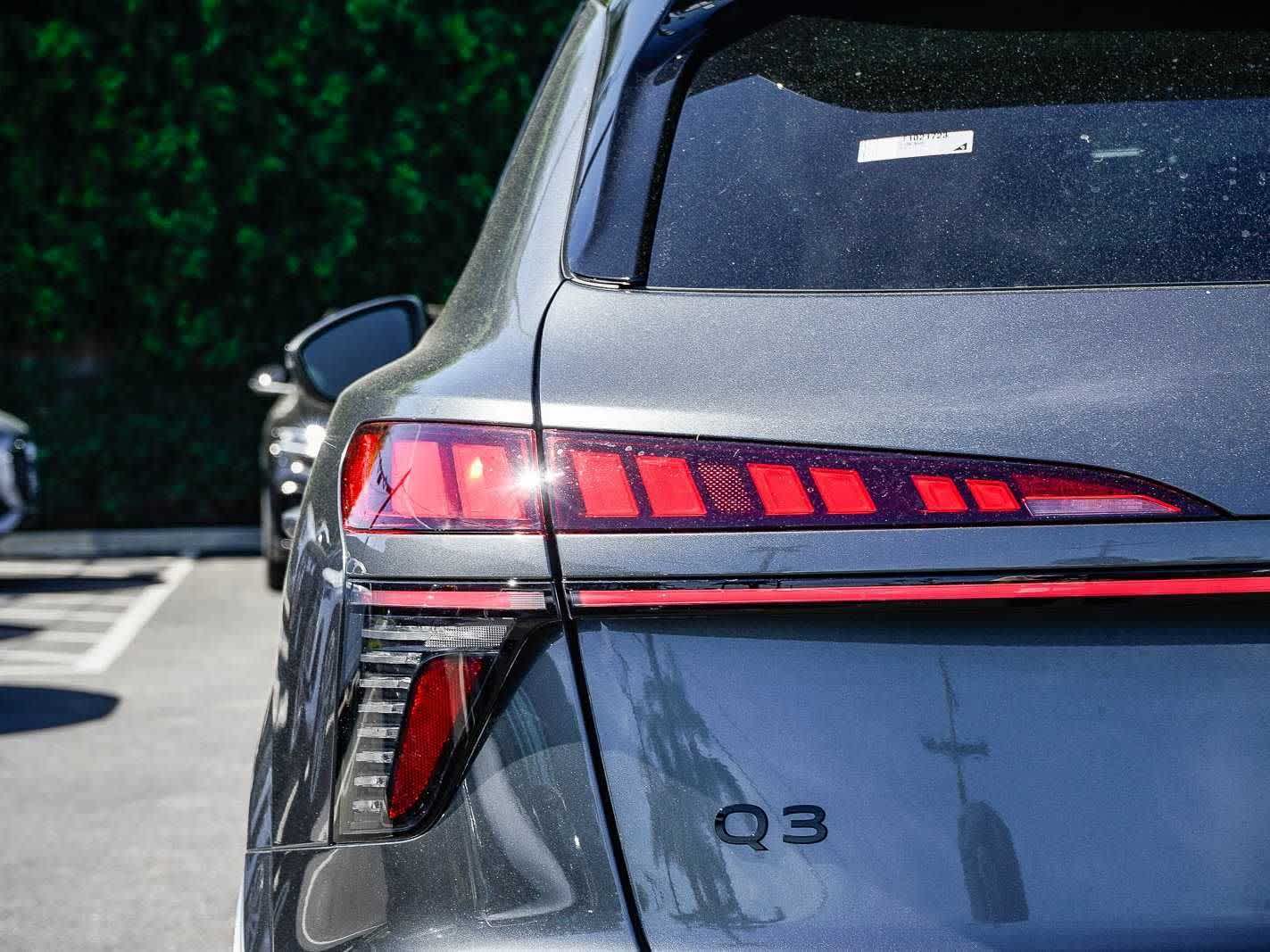 Thumbnail: 2026 Audi Q3 - 9