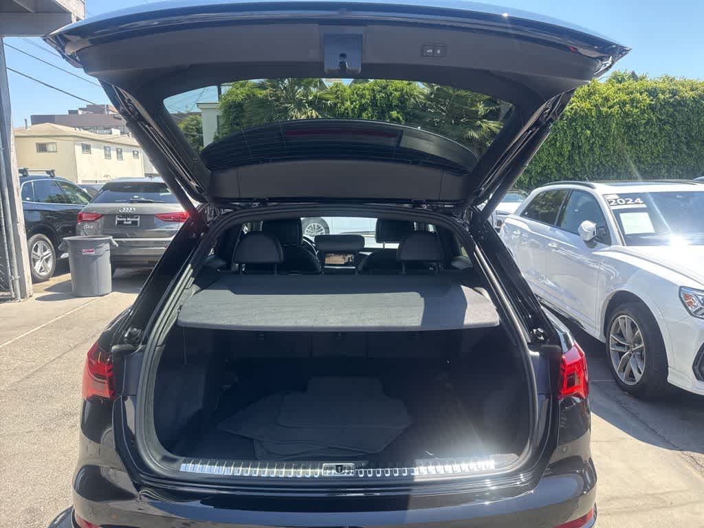 Thumbnail: 2023 Audi Q3 - 35