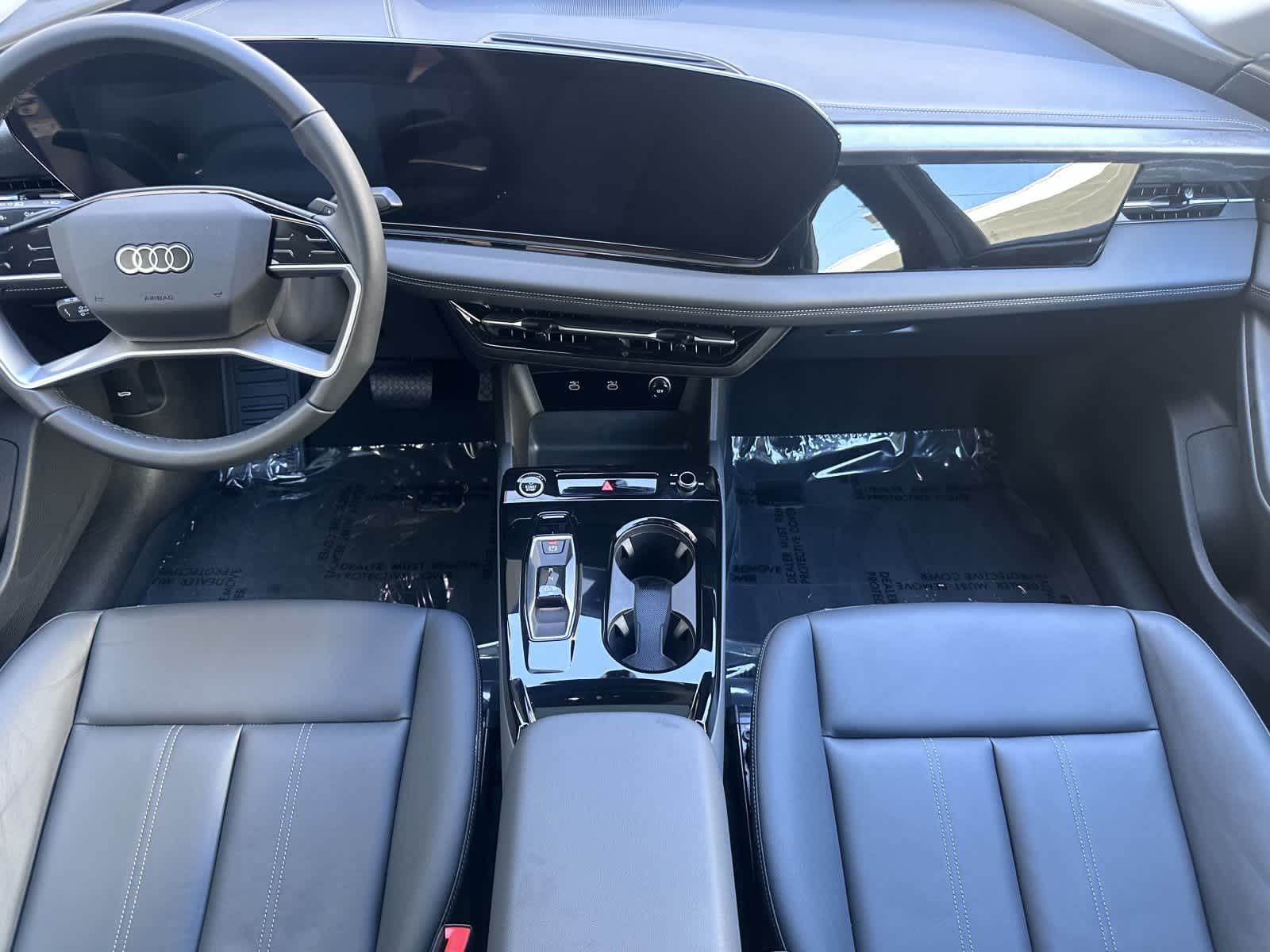 Thumbnail: 2025 Audi e-tron - 3