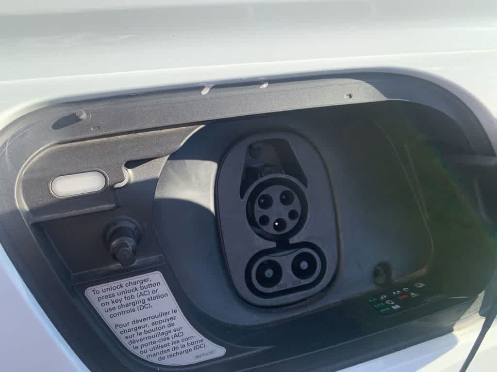 Thumbnail: 2024 Audi Q4 e-tron - 38