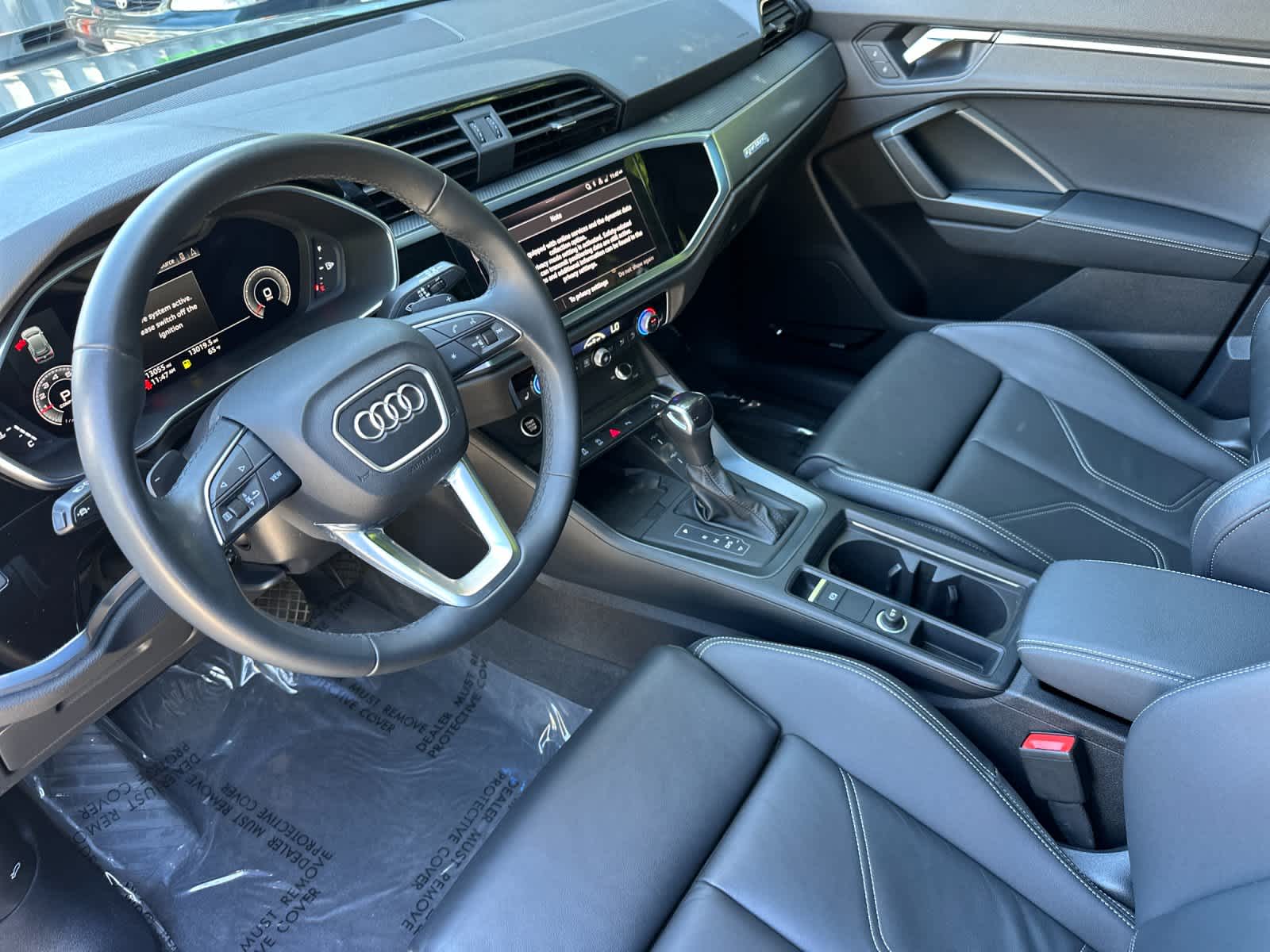 Thumbnail: 2023 Audi Q3 - 11