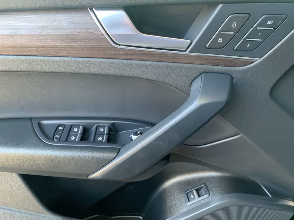 Thumbnail: 2024 Audi Q5 - 11