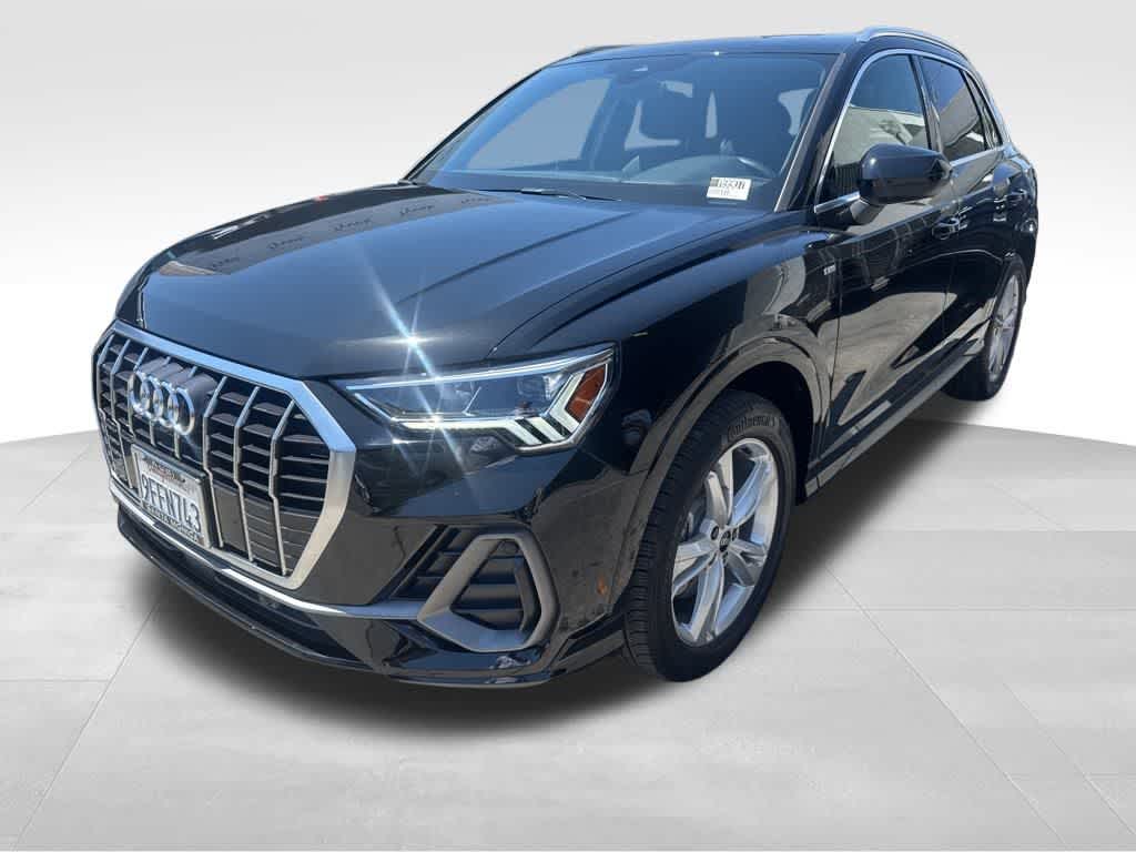 Thumbnail: 2023 Audi Q3 - 3