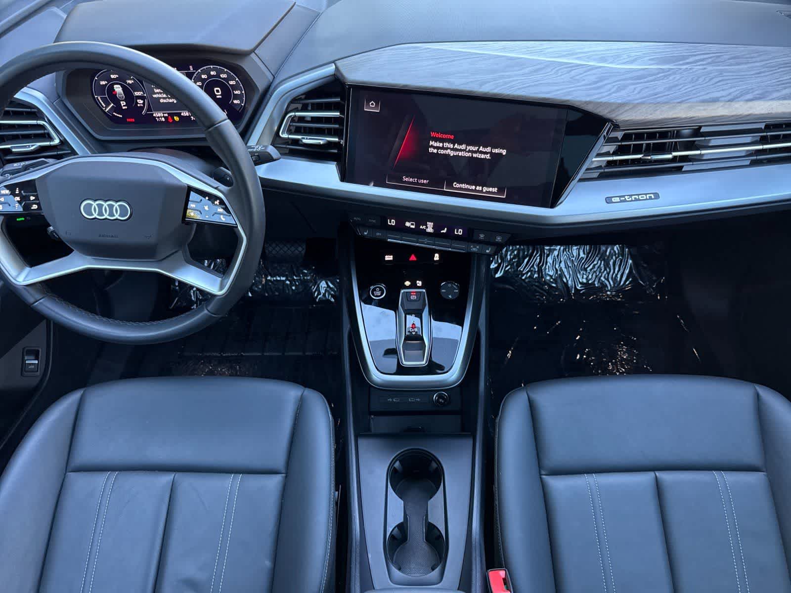 Thumbnail: 2024 Audi Q4 e-tron - 3