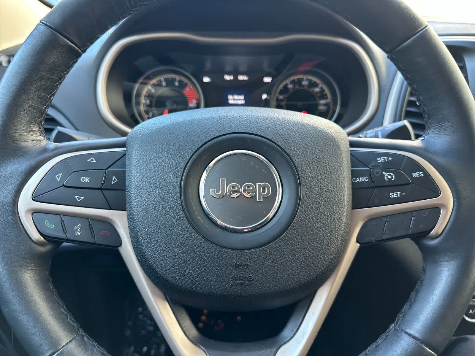 Thumbnail: 2016 Jeep Cherokee - 24