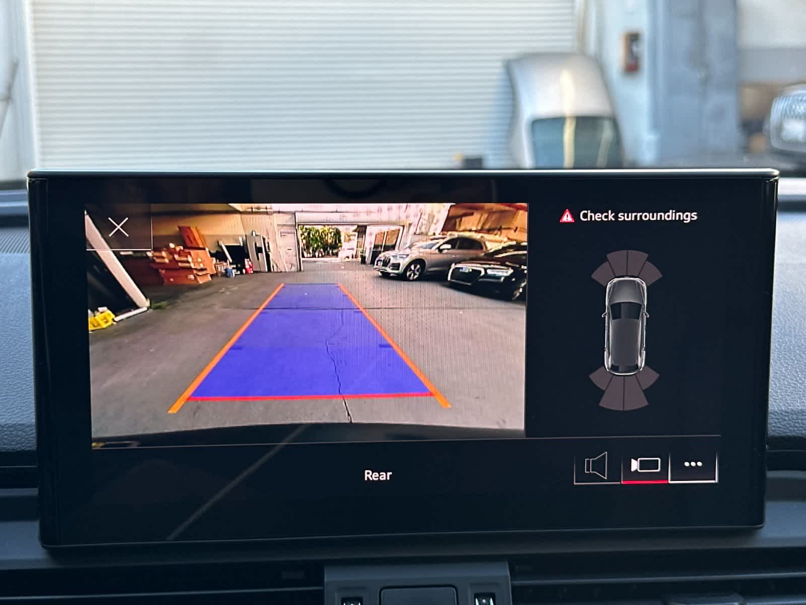 Thumbnail: 2023 Audi Q5 - 19