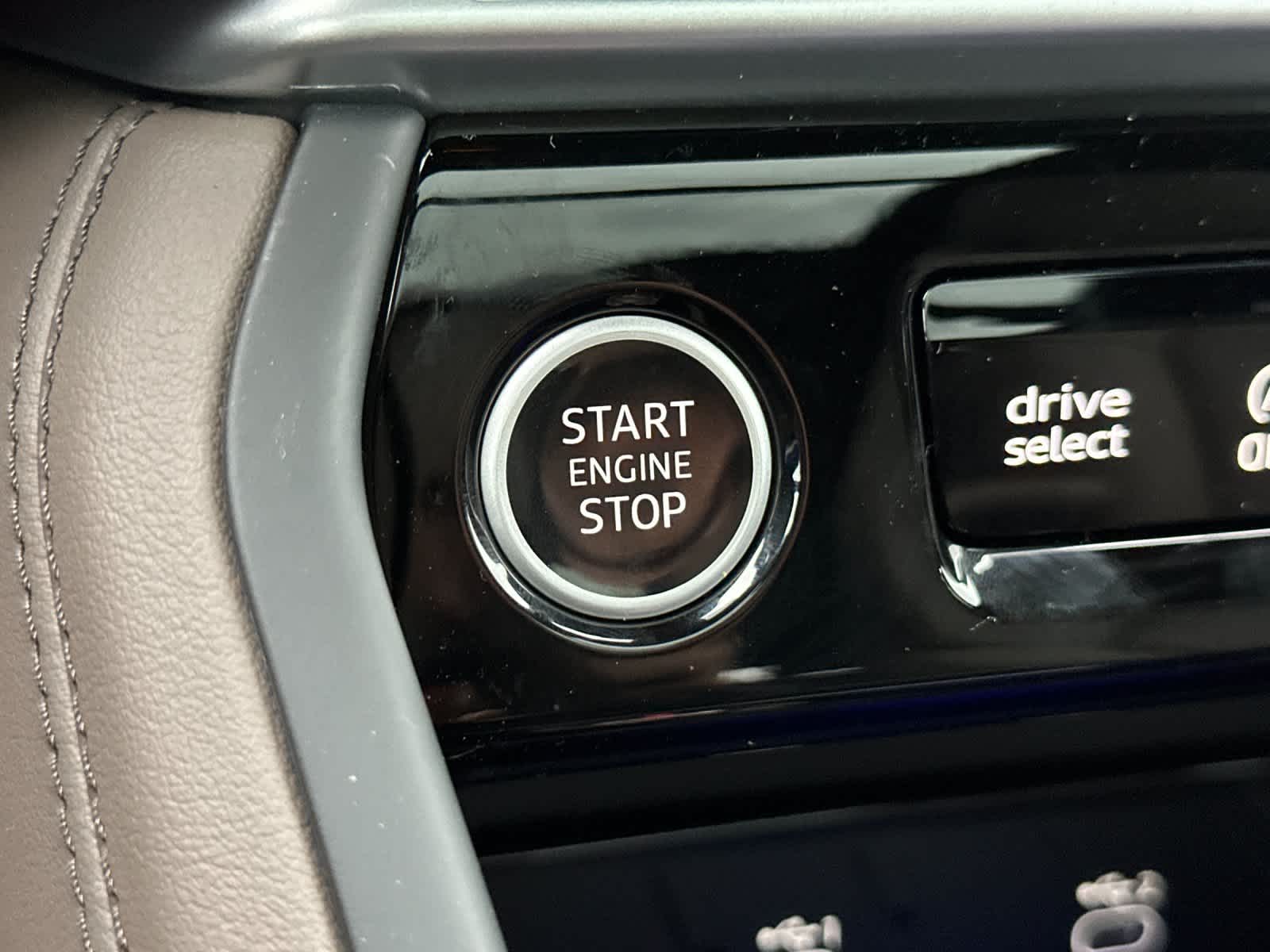 Thumbnail: 2025 Audi Q5 - 23