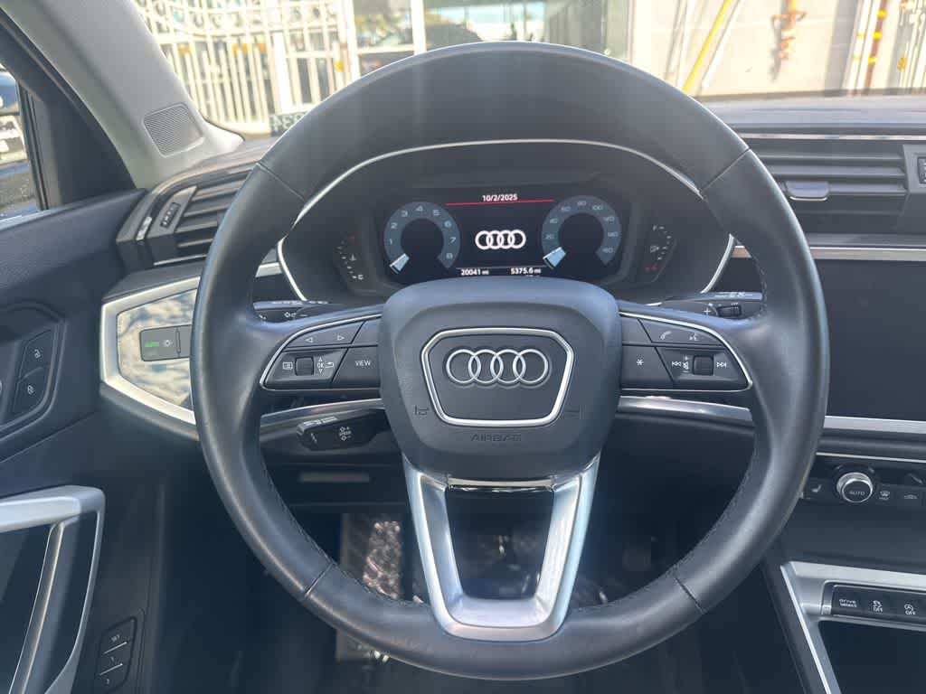 Thumbnail: 2022 Audi Q3 - 11