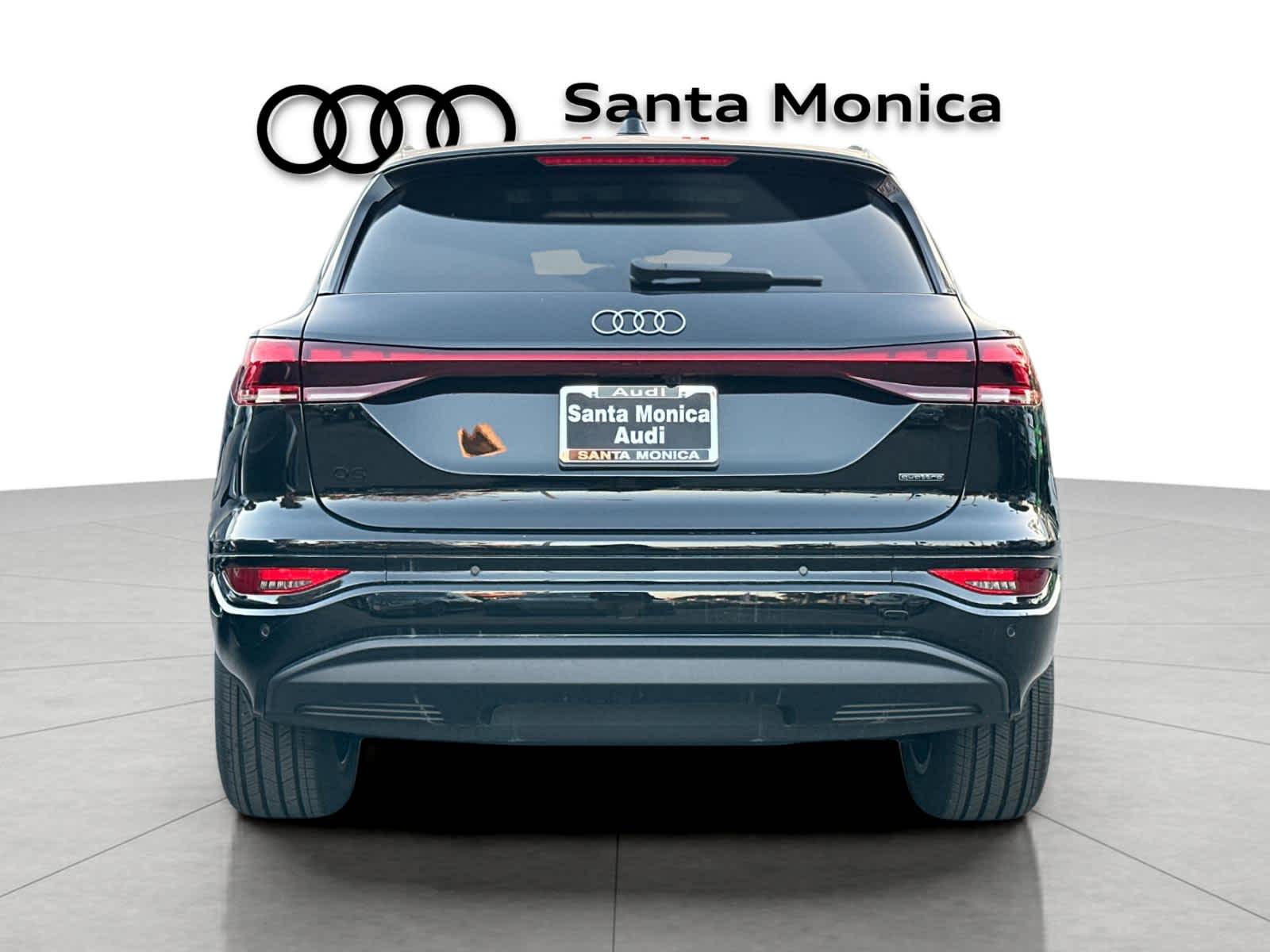 Thumbnail: 2025 Audi Q6 e-tron - 7