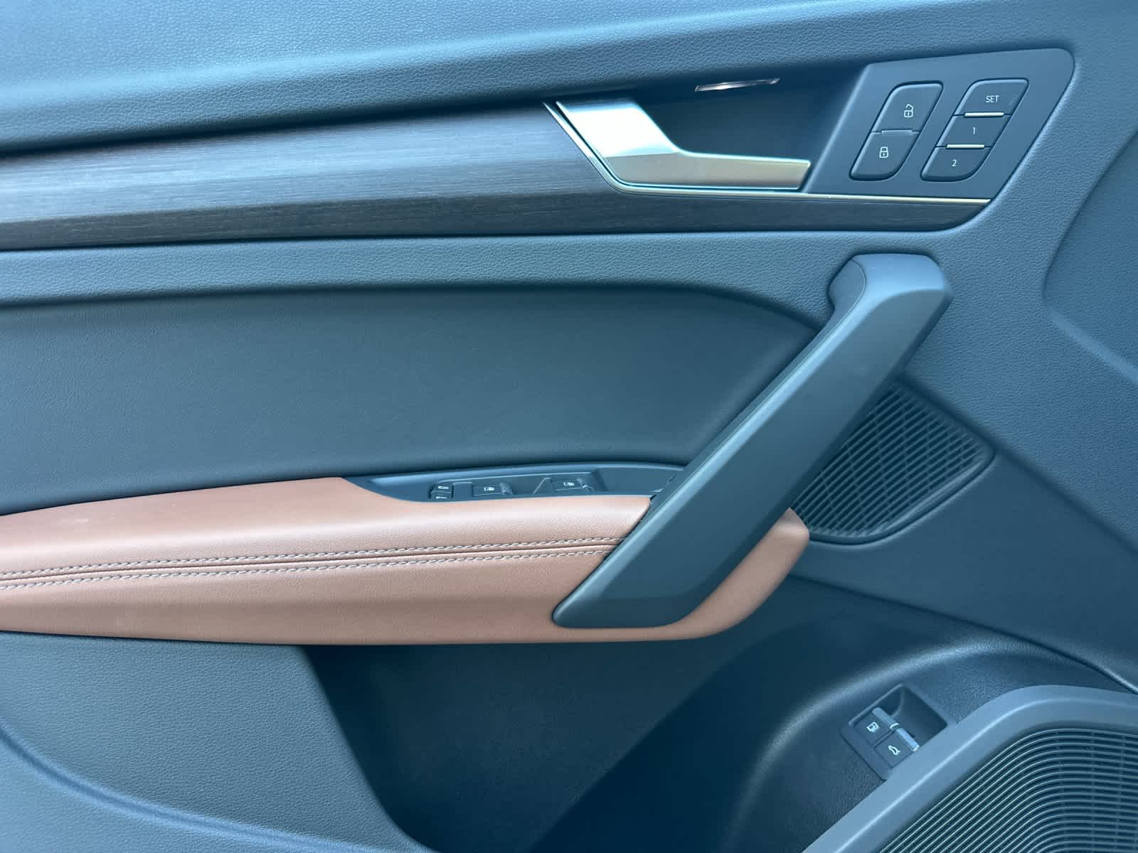 Thumbnail: 2023 Audi Q5 - 12
