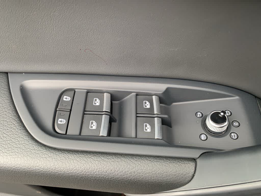 Thumbnail: 2024 Audi Q5 - 17