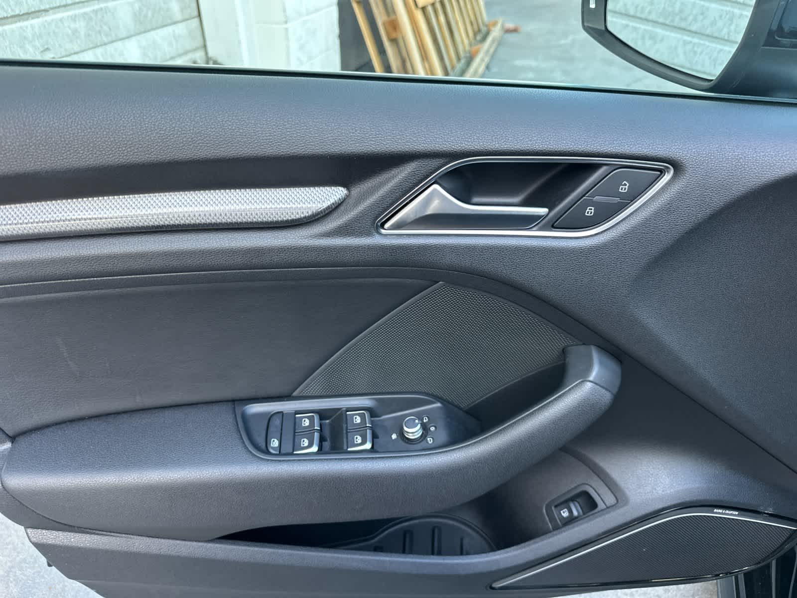 Thumbnail: 2018 Audi A3 e-tron - 12