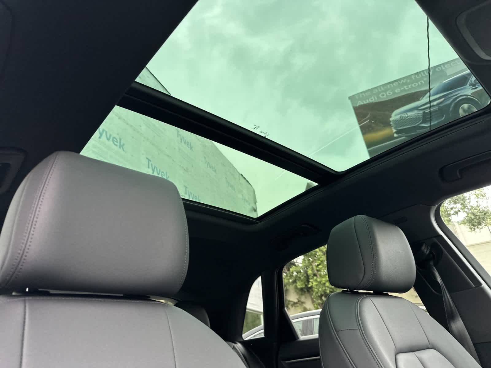 Thumbnail: 2024 Audi Q3 - 17