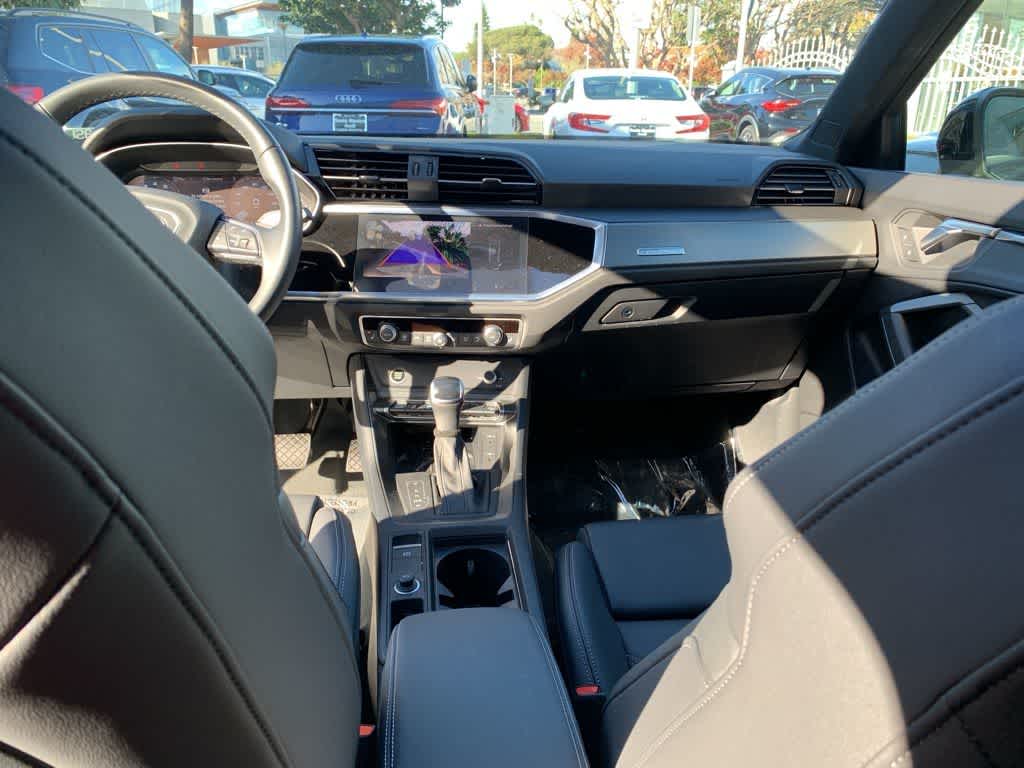 Thumbnail: 2025 Audi Q5 - 25