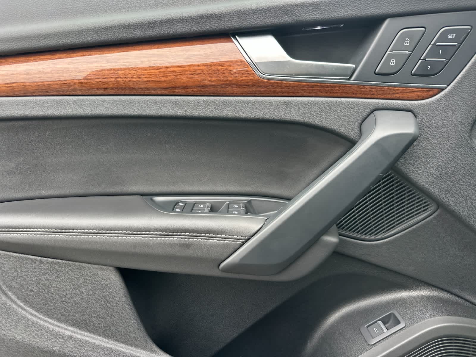 Thumbnail: 2023 Audi Q5 - 11
